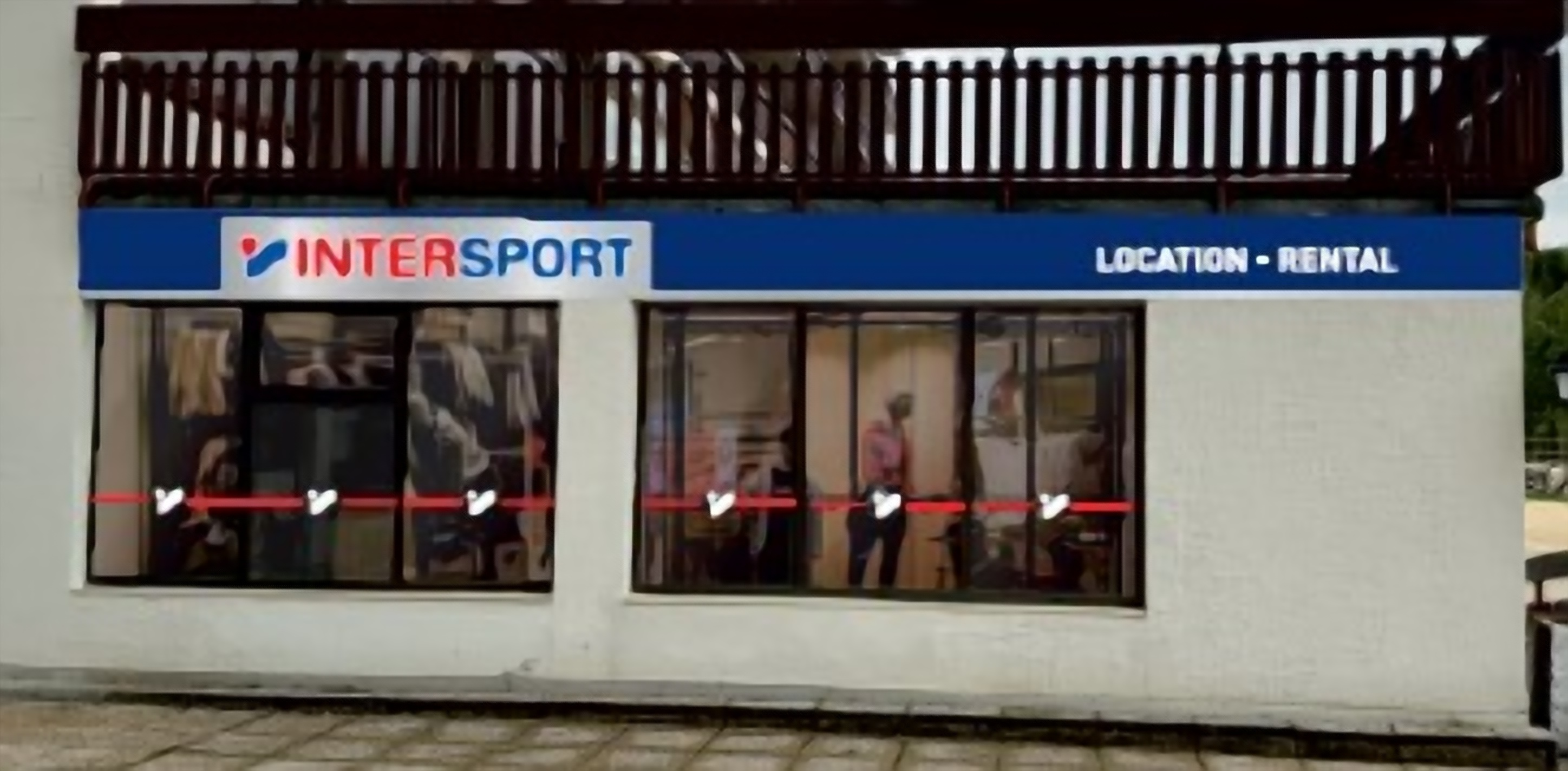 Foto 4 di INTERSPORT SUPERDEVOLUY BURE