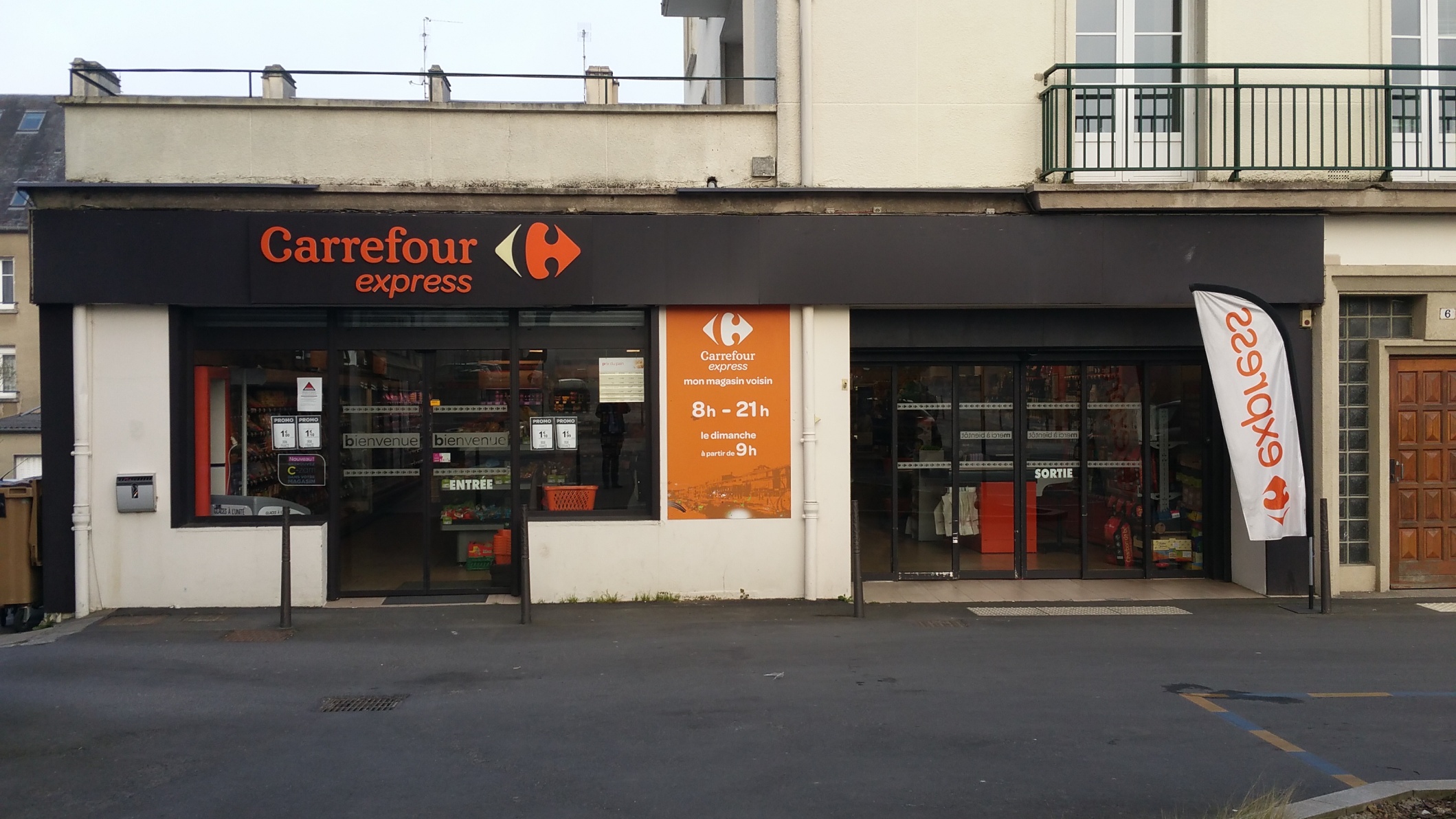 Foto 2 di Carrefour Express