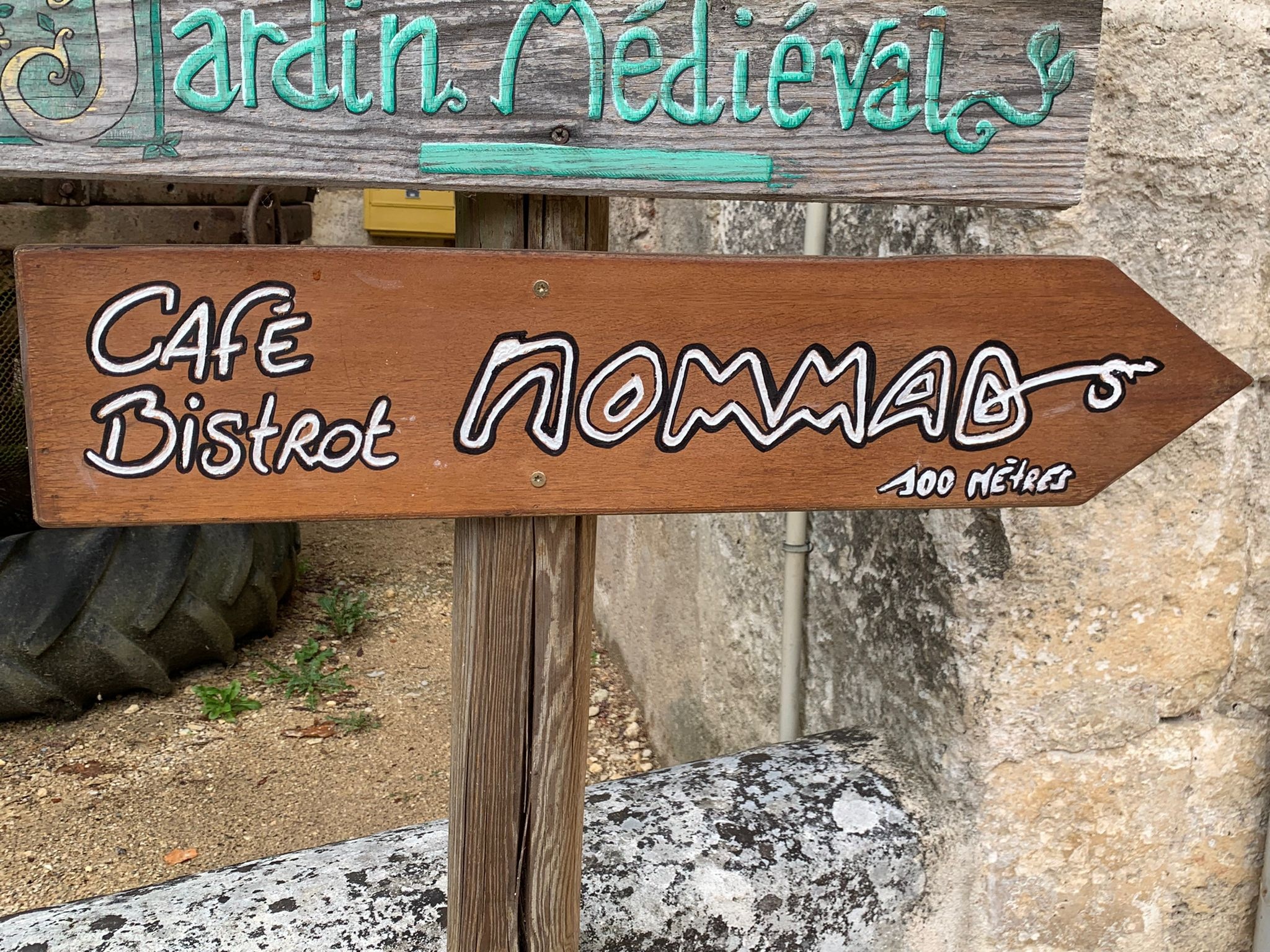 Nommad's - Bistro à Bourdeilles