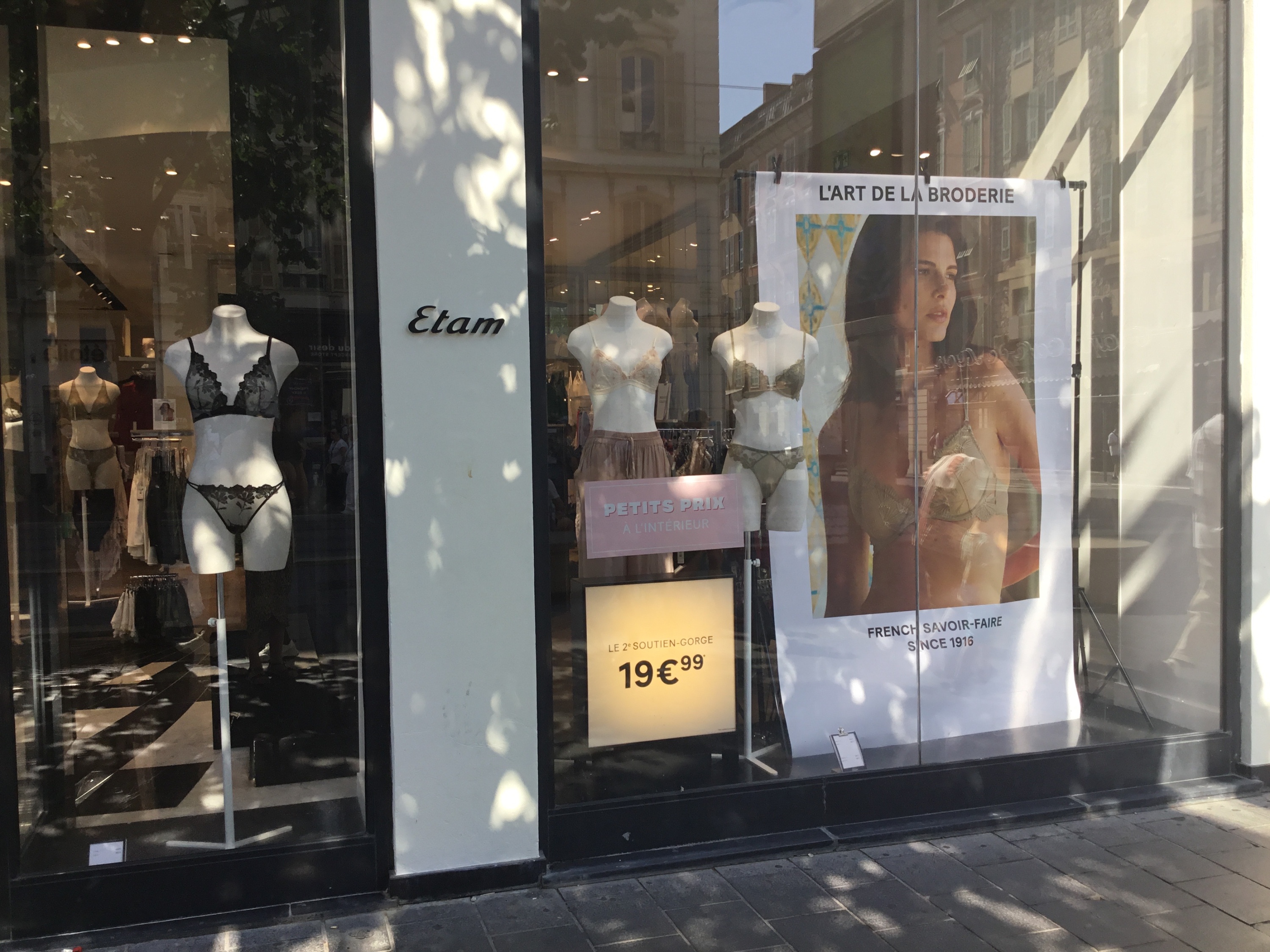 Foto 89 di Etam Lingerie