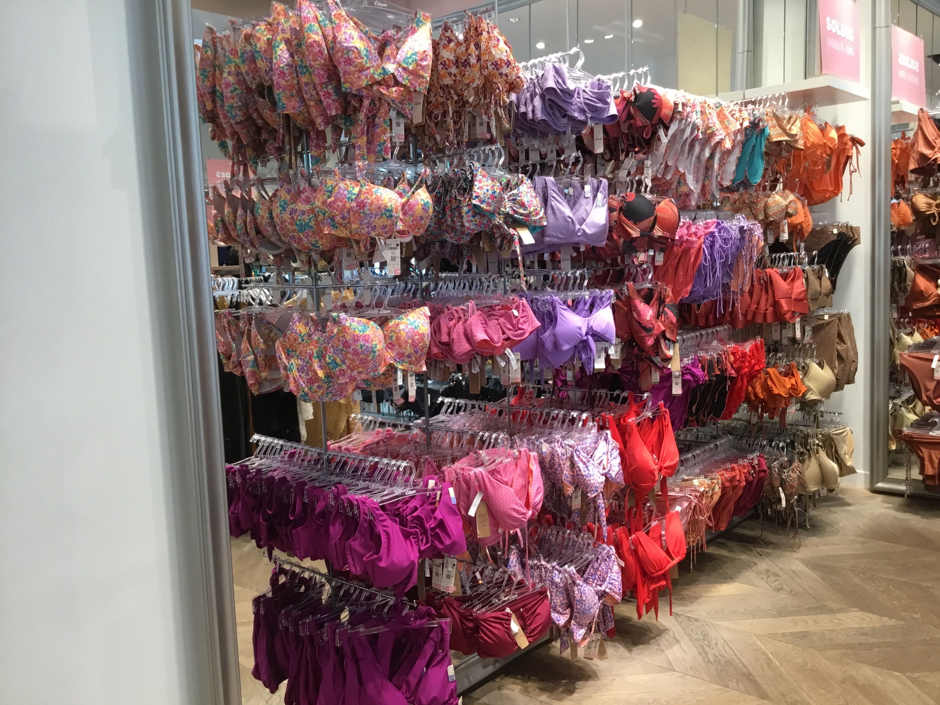 Foto 92 di Etam Lingerie
