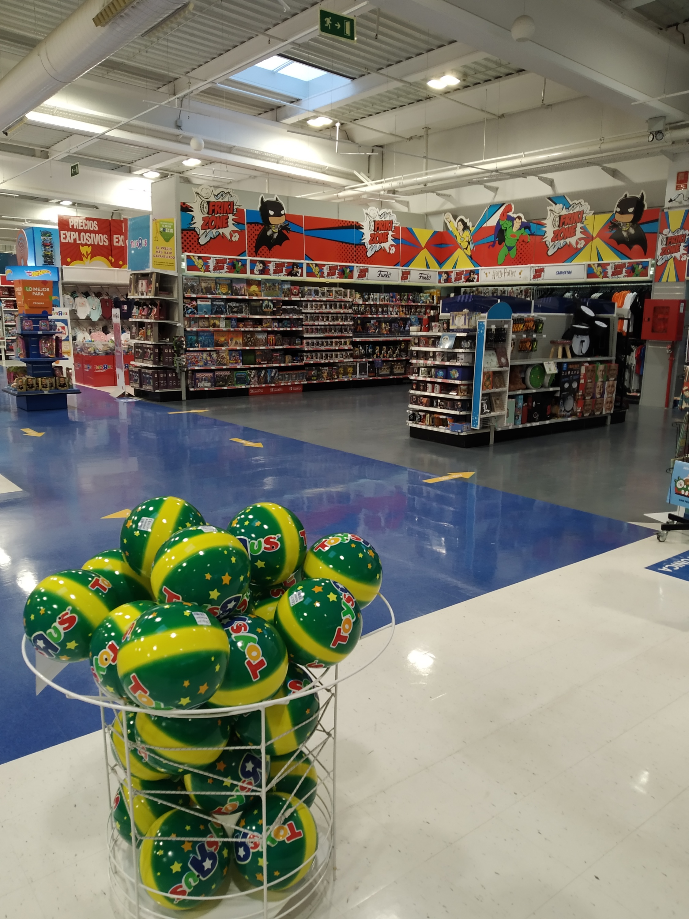 Toys"R"Us