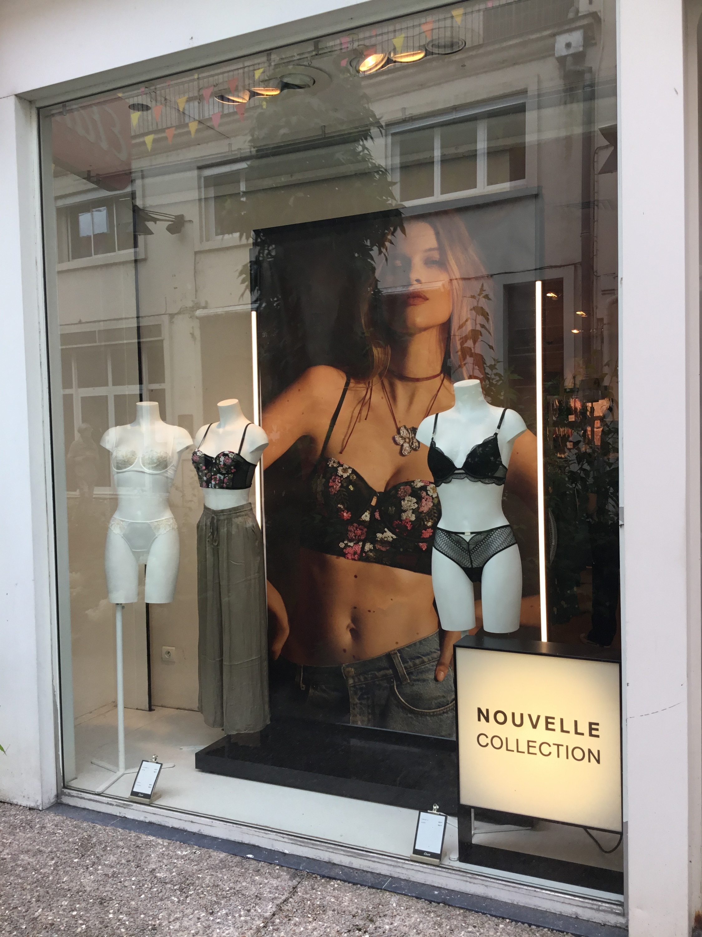 Foto 92 di Etam Lingerie