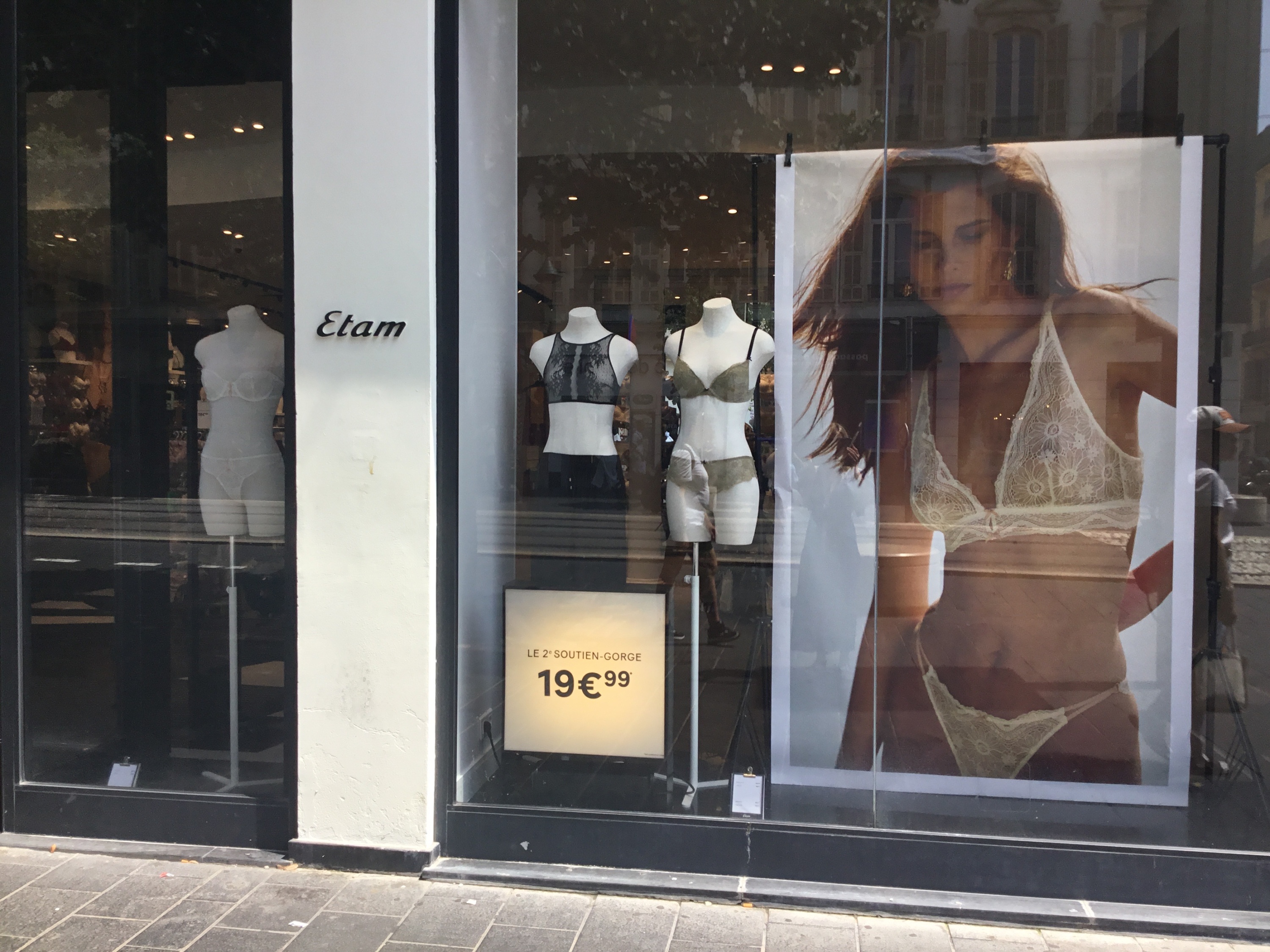 Foto 201 di Etam Lingerie