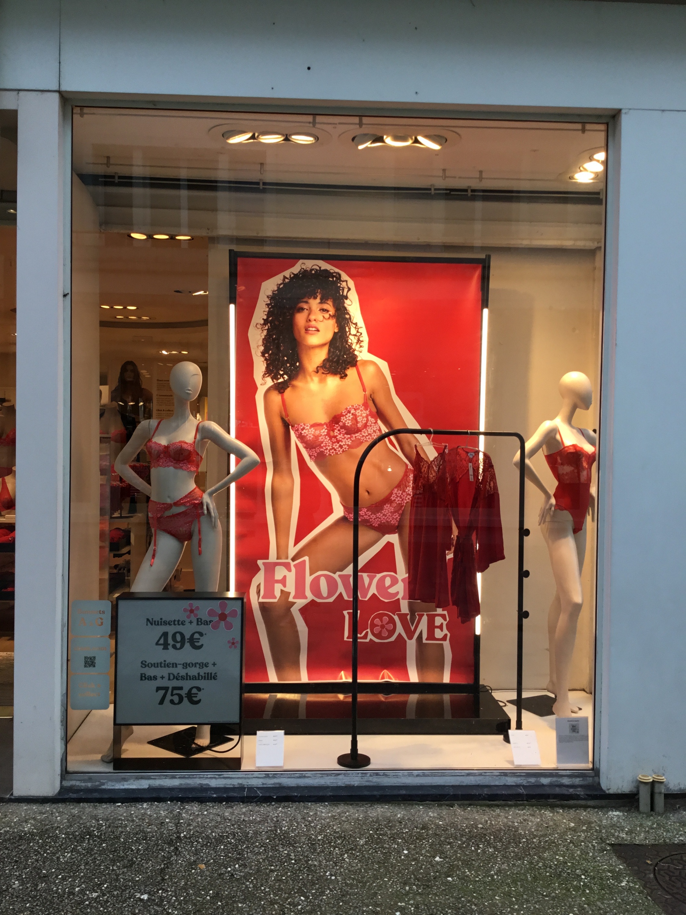 Foto 33 di Etam Lingerie
