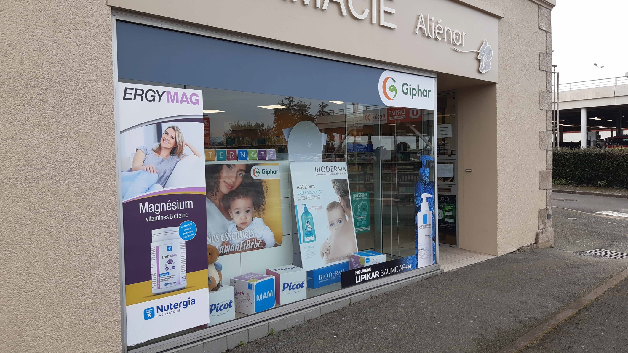 Foto 1 di Pharmacie Alienor