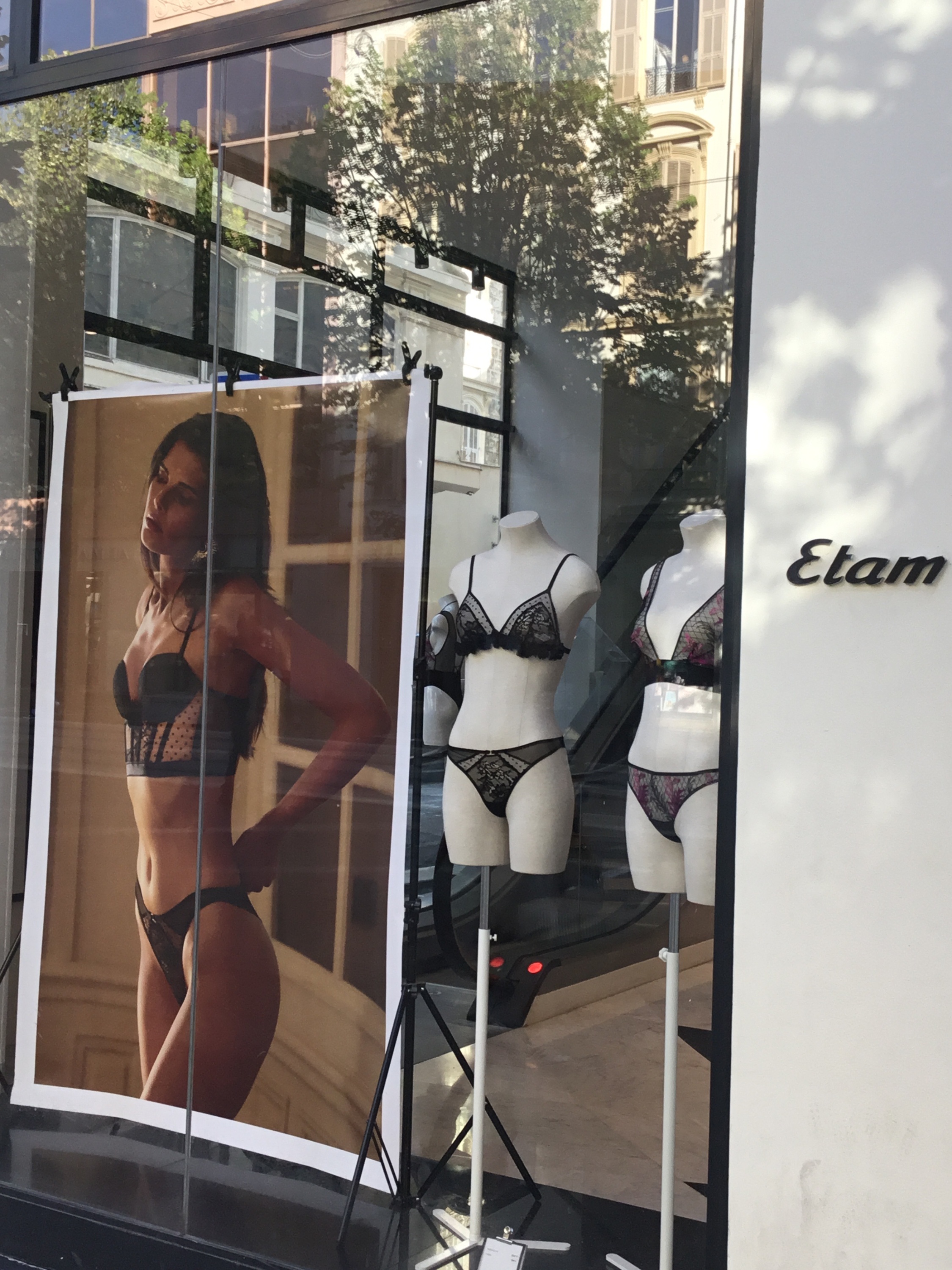 Foto 203 di Etam Lingerie