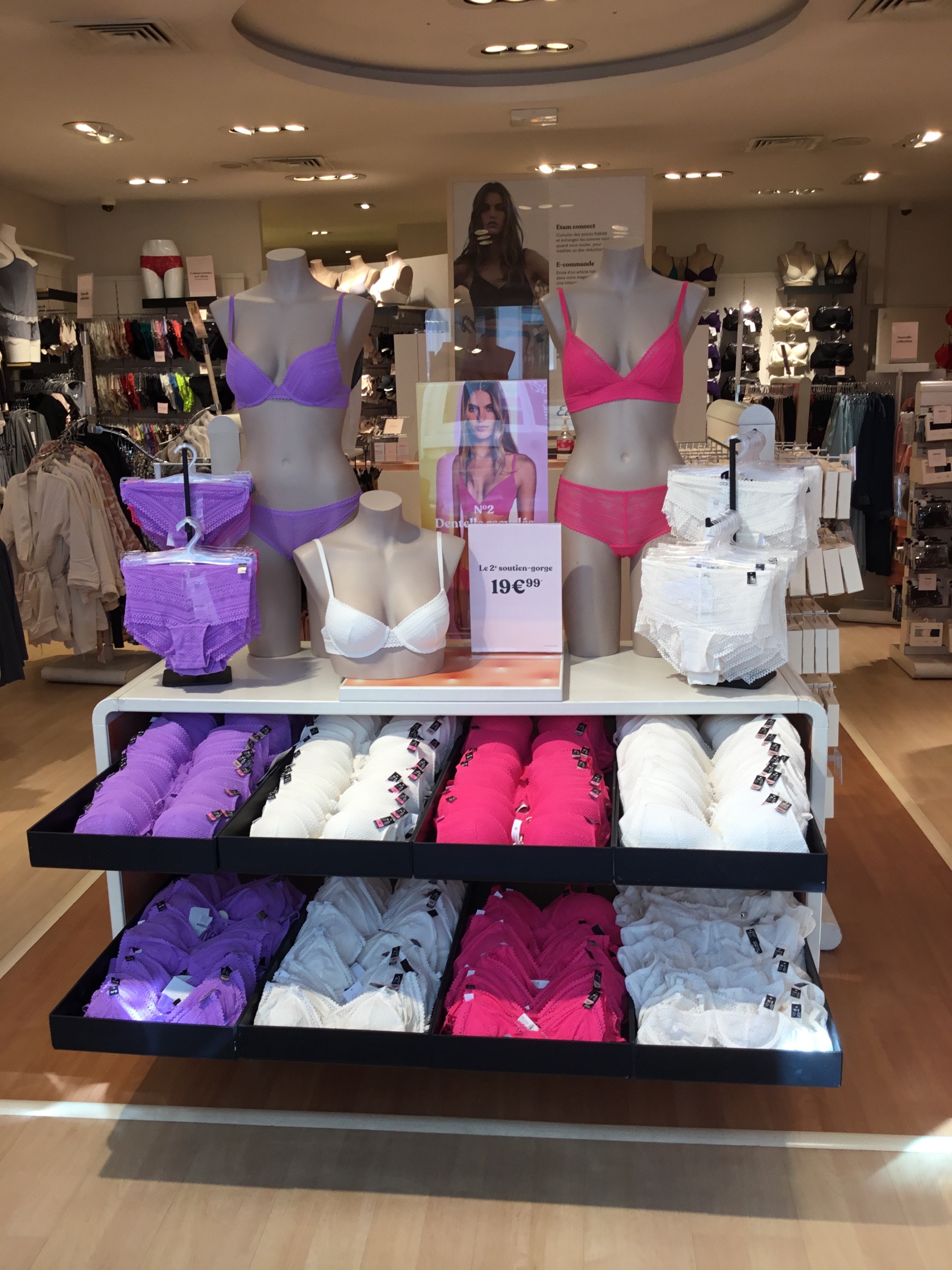 Foto 35 di Etam Lingerie