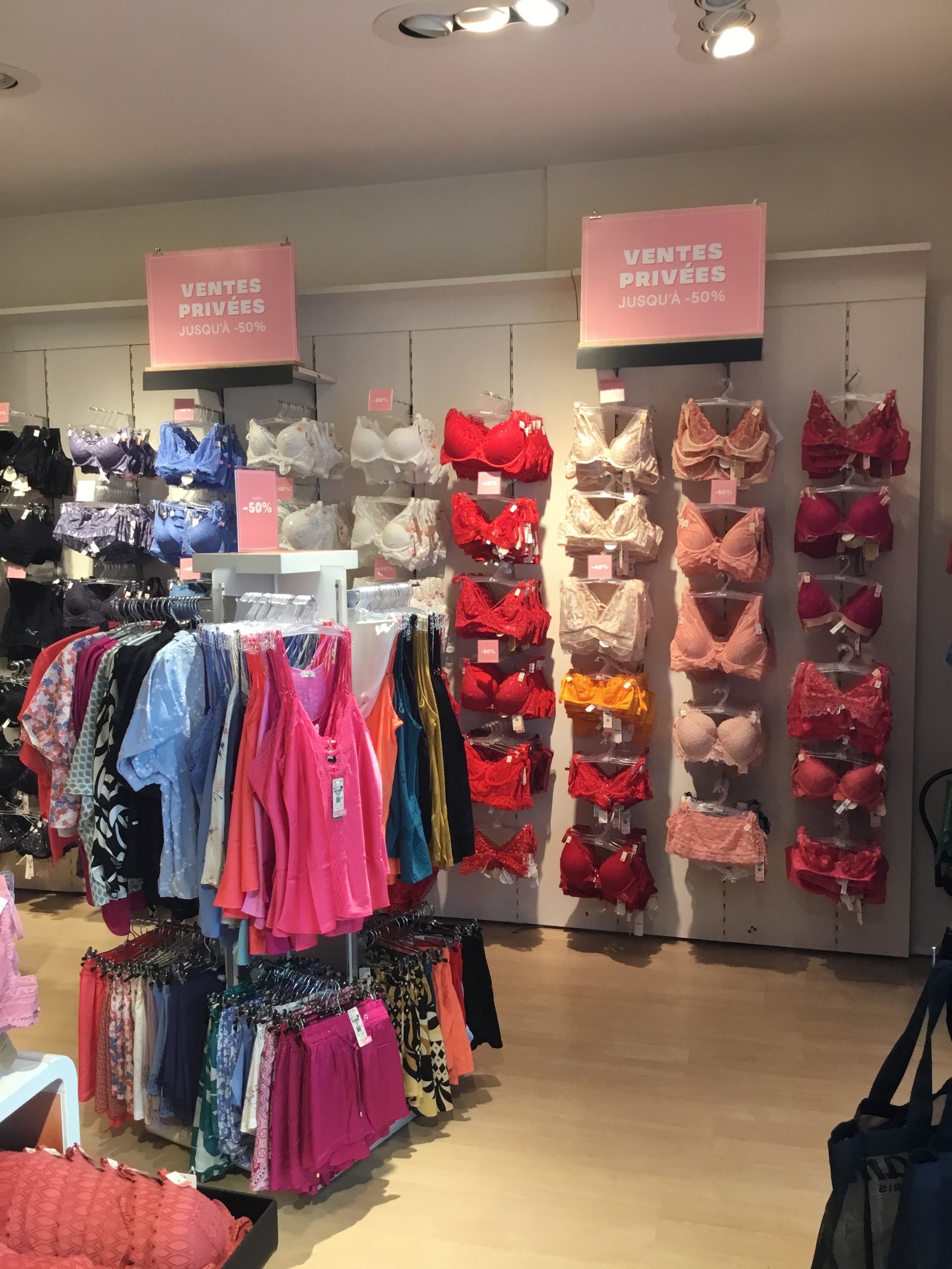 Foto 70 di Etam Lingerie
