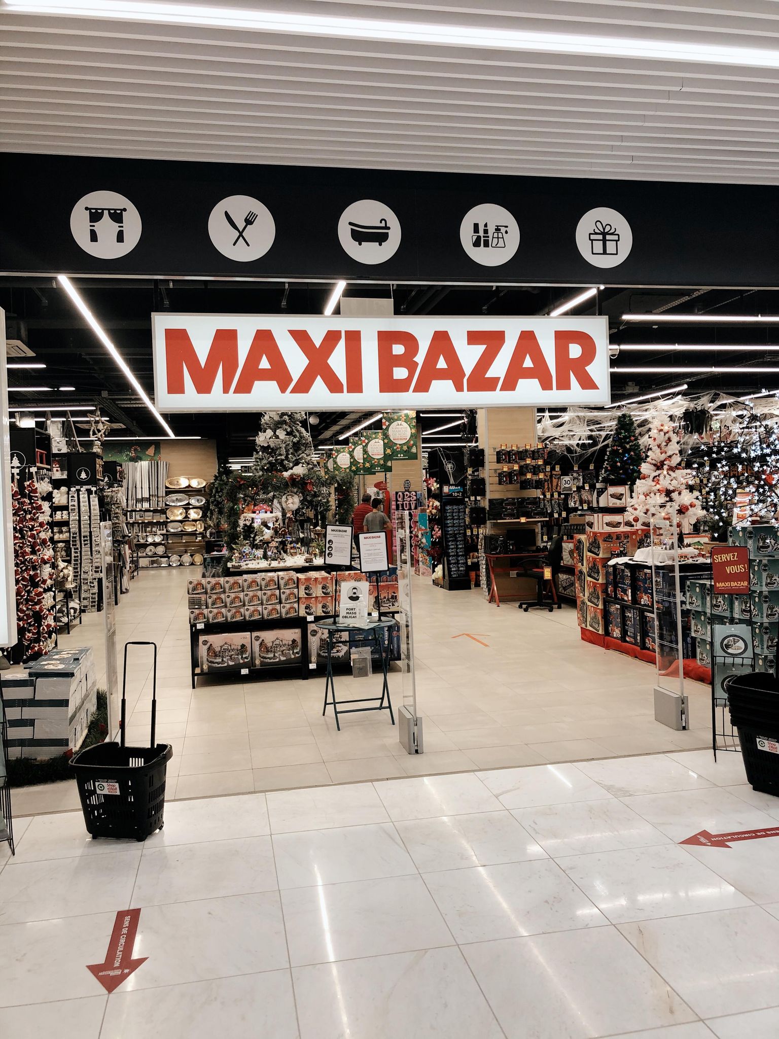 Foto 14 di Maxi Bazar