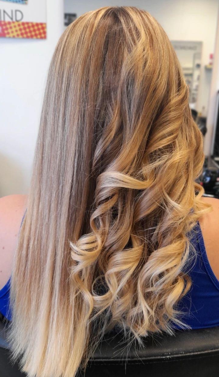 Foto 287 di SWAGG COIFFURE