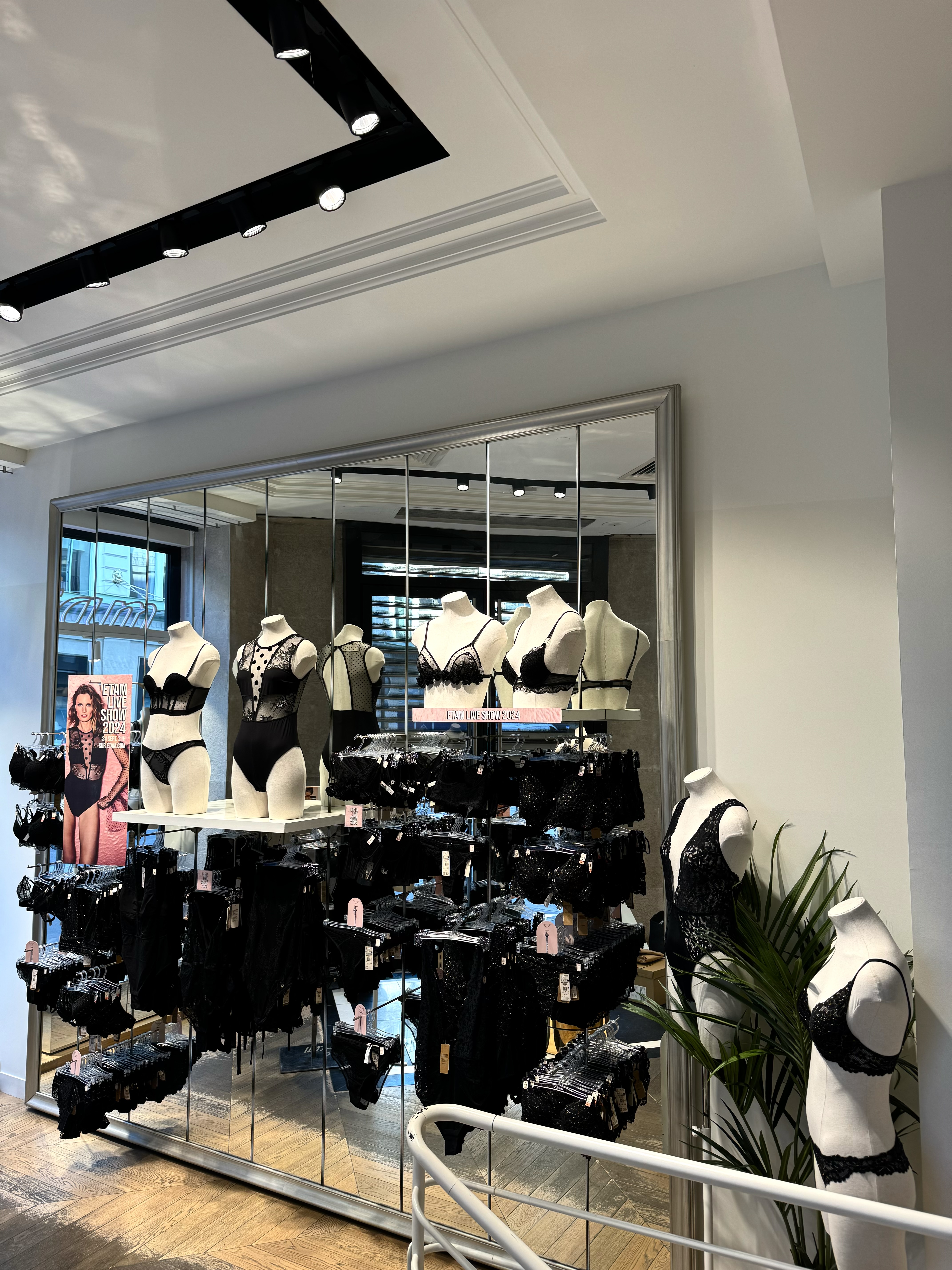 Foto 34 di Etam Lingerie