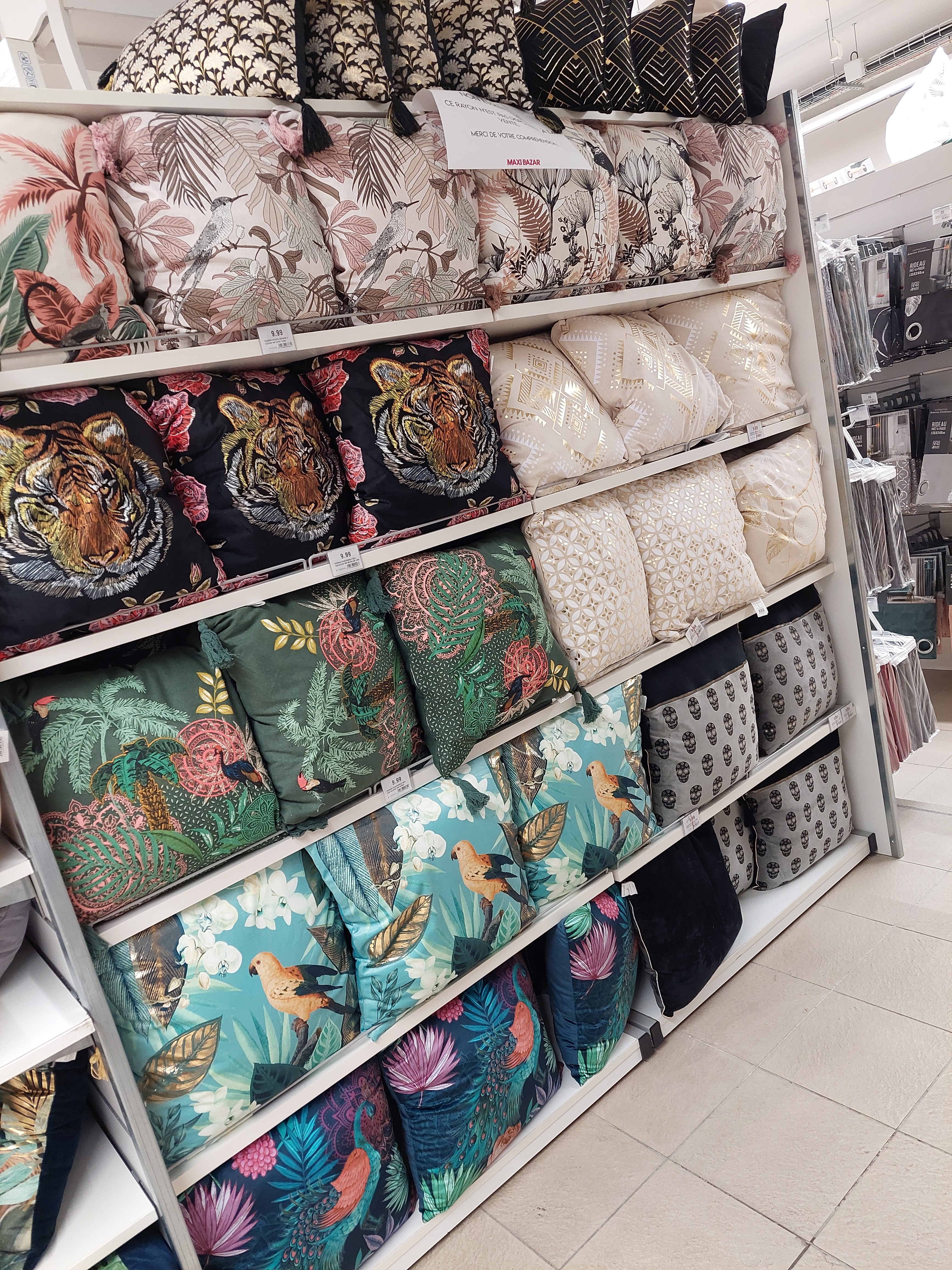 Foto 35 di Maxi Bazar