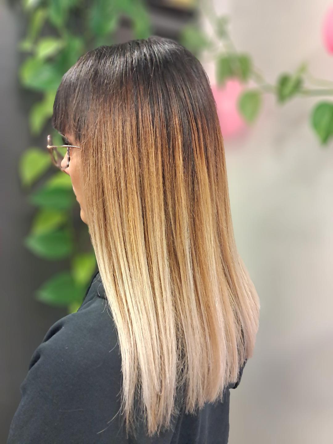 Foto 407 di SWAGG COIFFURE
