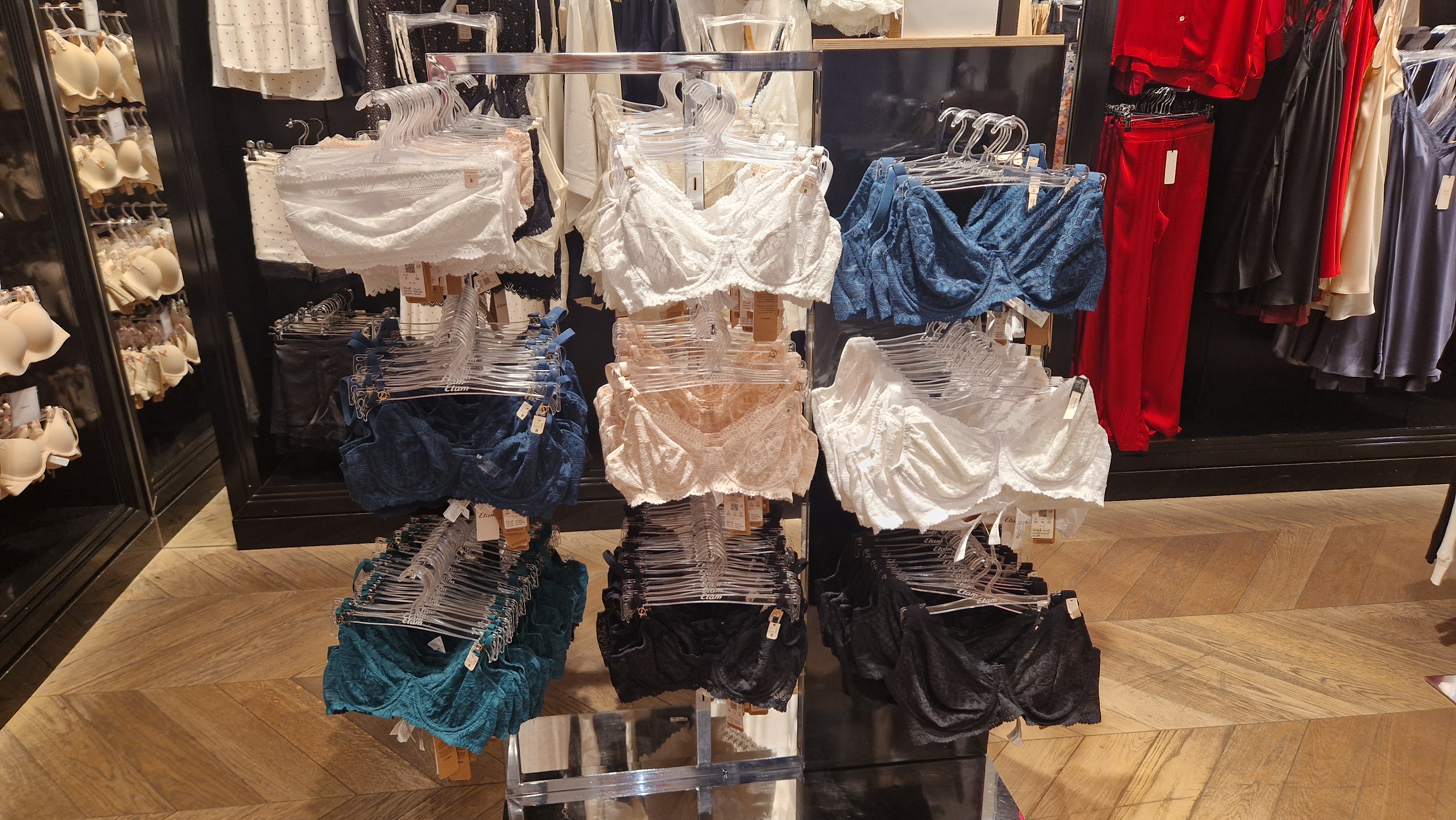 Foto 42 di Etam Lingerie