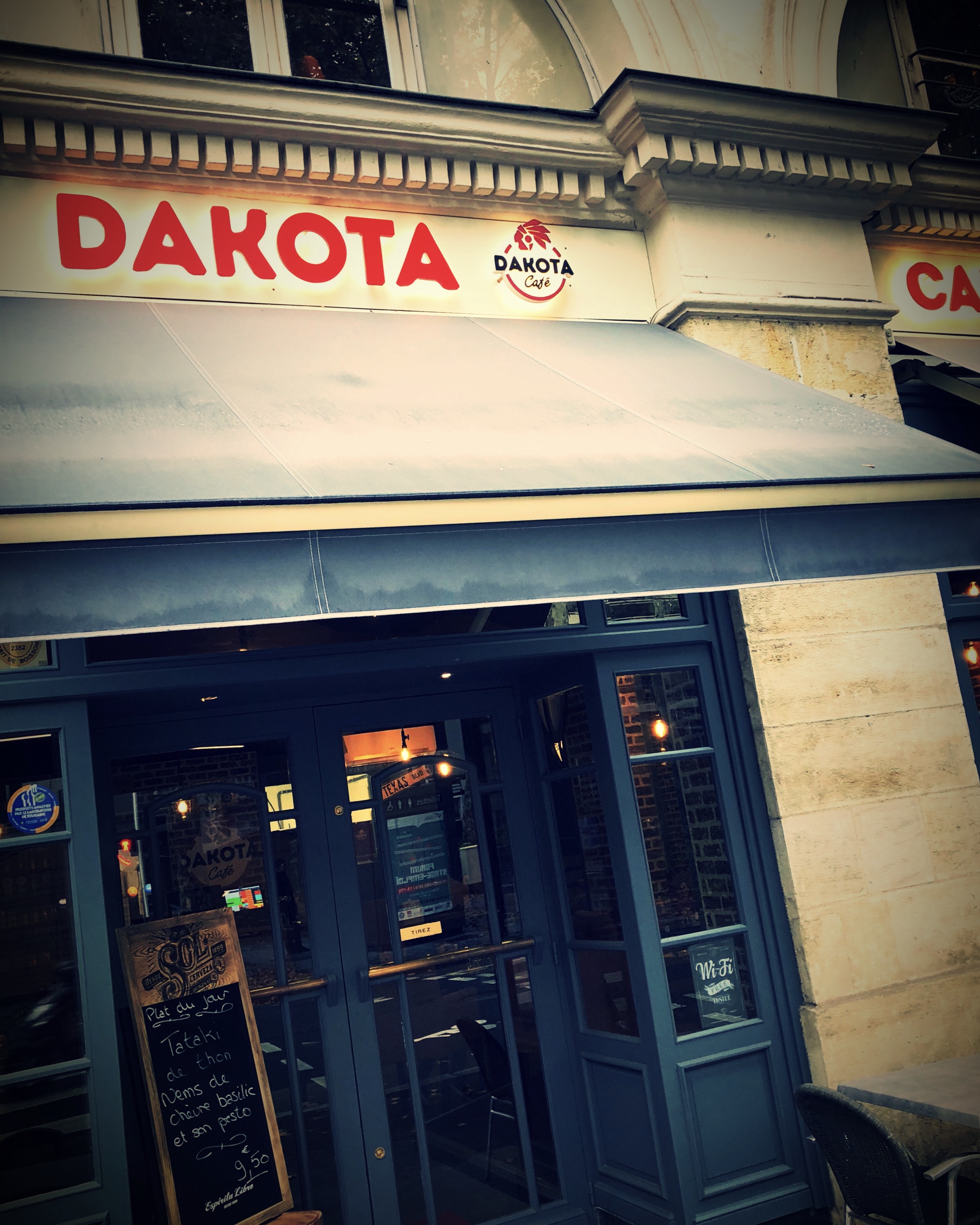 Dakota café