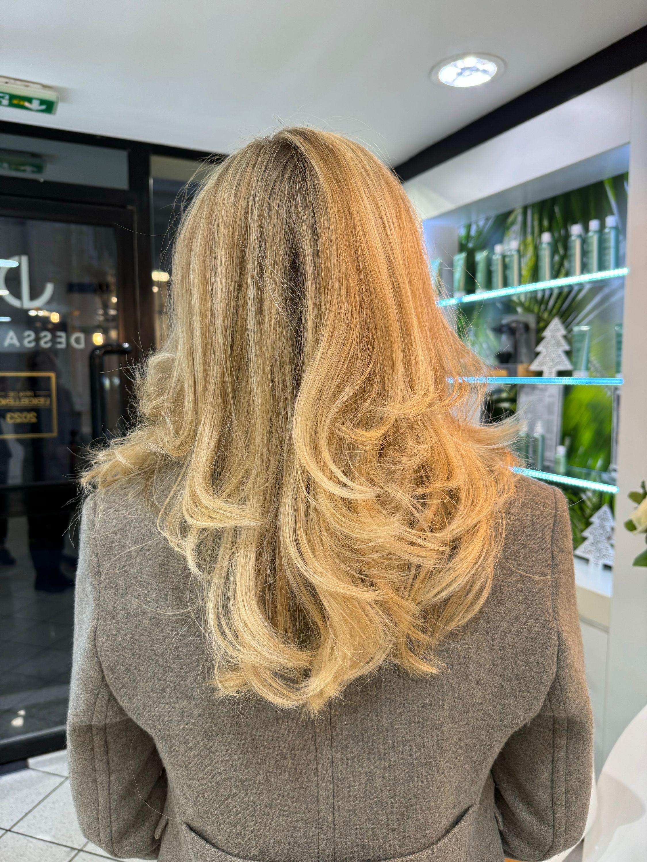 Foto 133 di DESSANGE - Coiffeur Compiègne