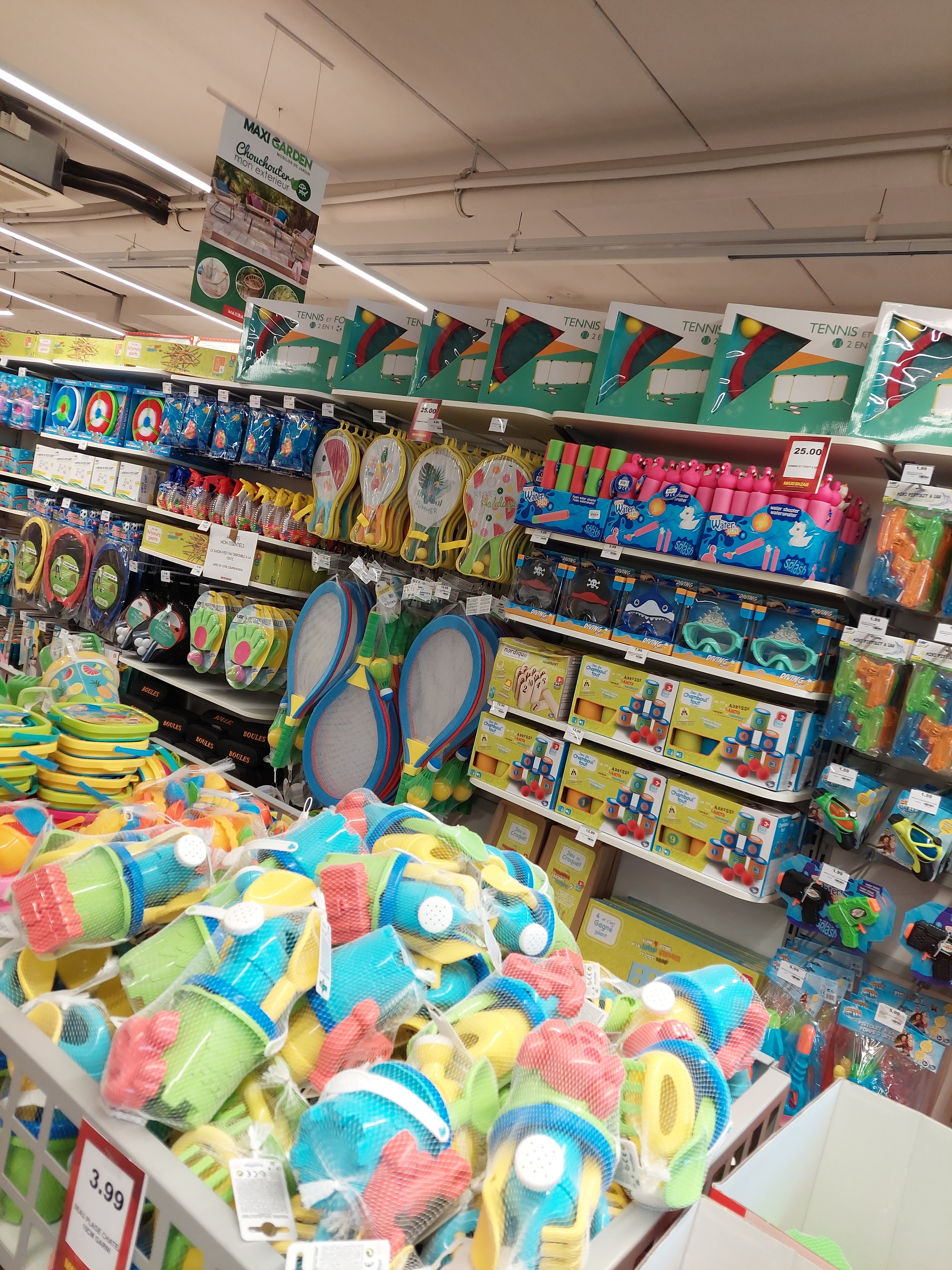 Foto 67 di Maxi Bazar