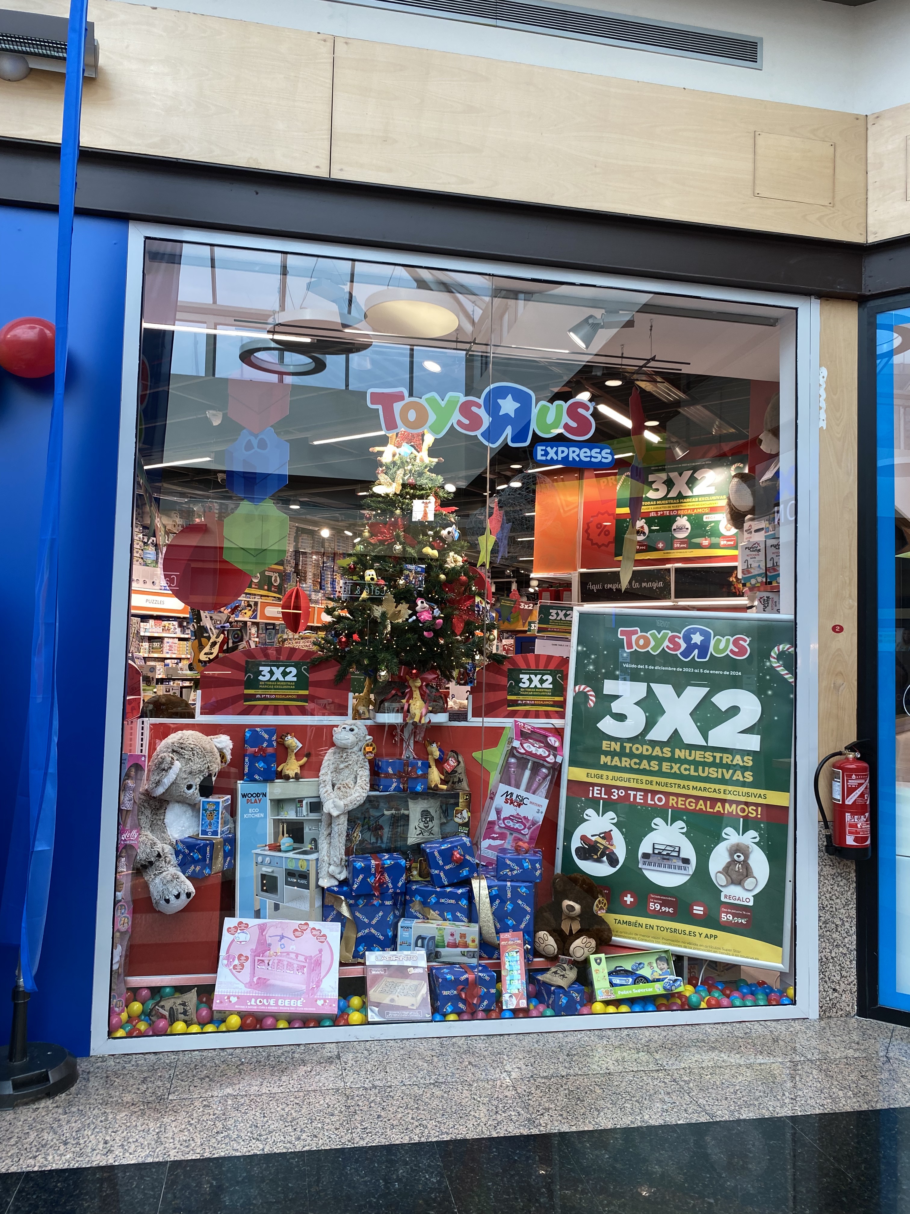 Toys"R"Us