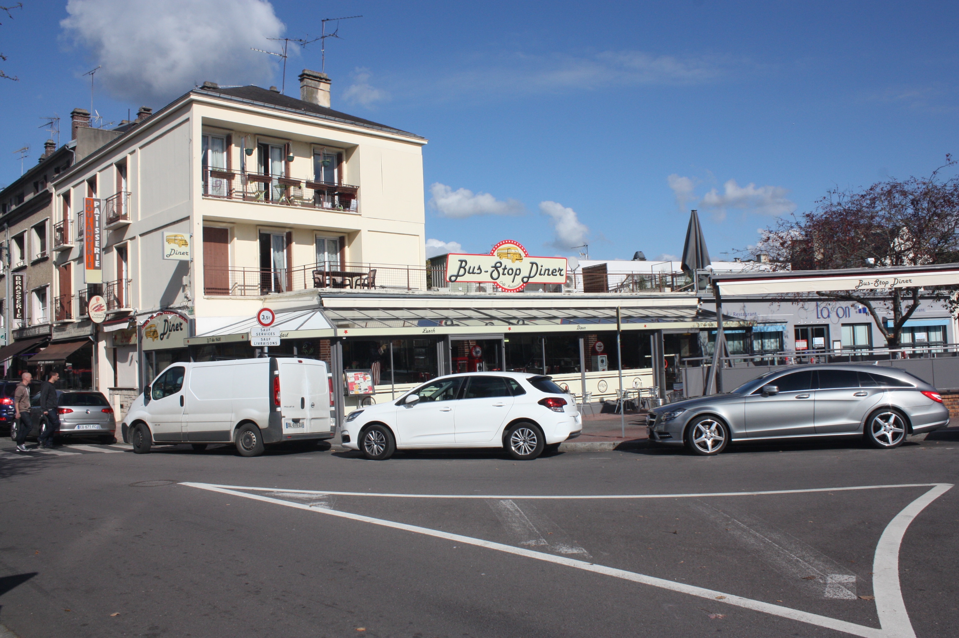Foto 25 di Bus Stop Diner