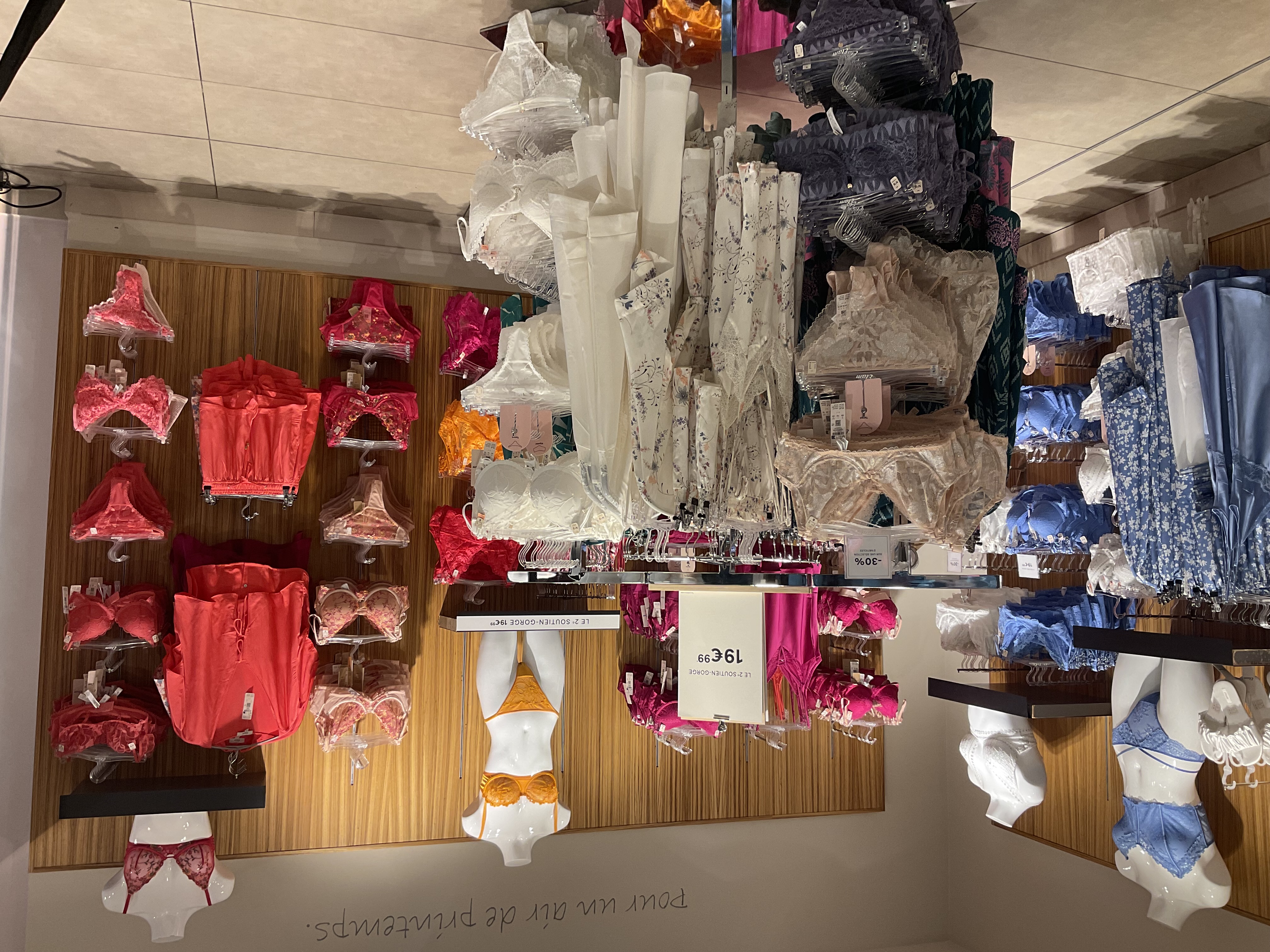 Foto 32 di Etam Lingerie