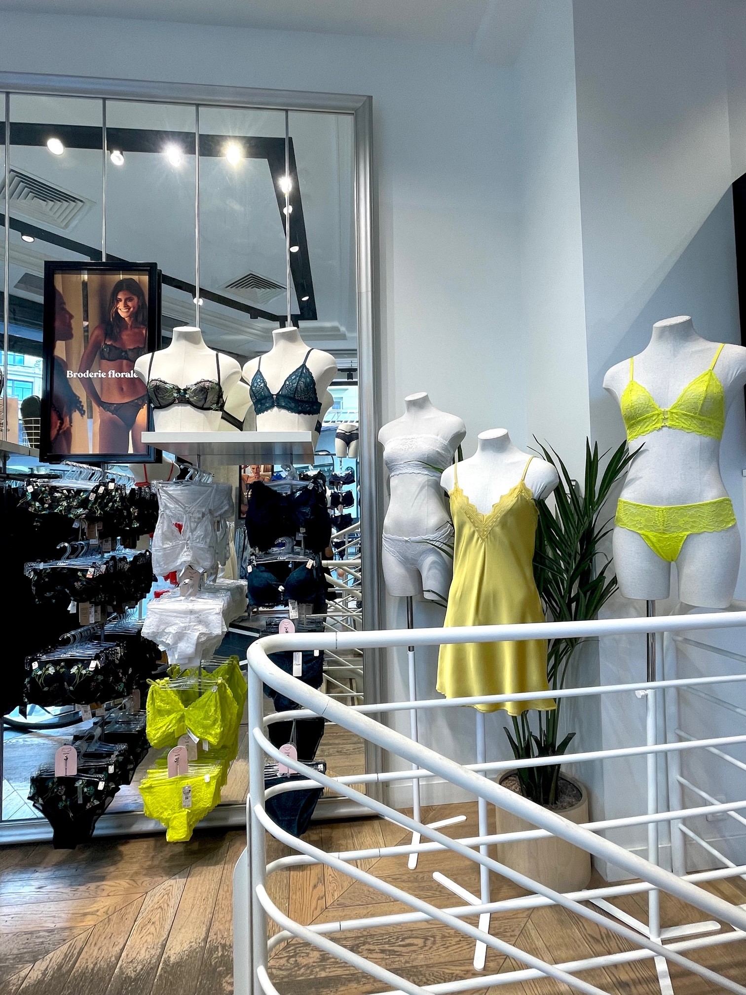 Foto 42 di Etam Lingerie