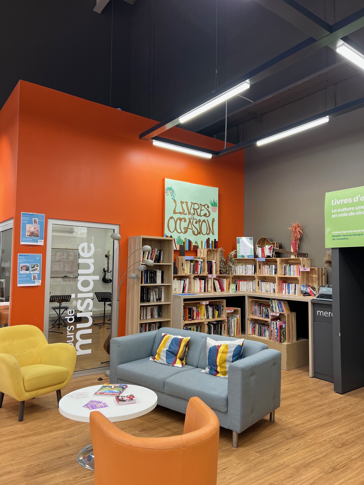 Cultura Neuville En Ferrain - Lille