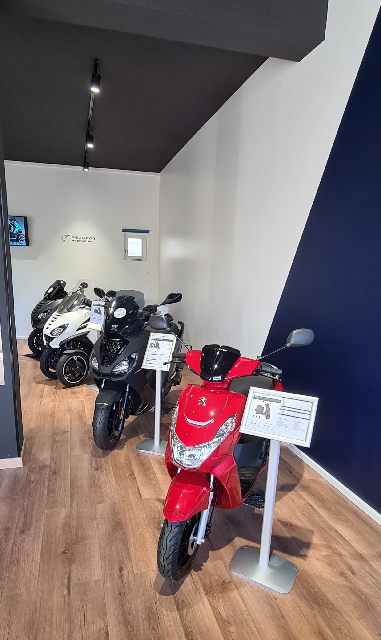 Fotografia 96 de CONFLANS 2 ROUES