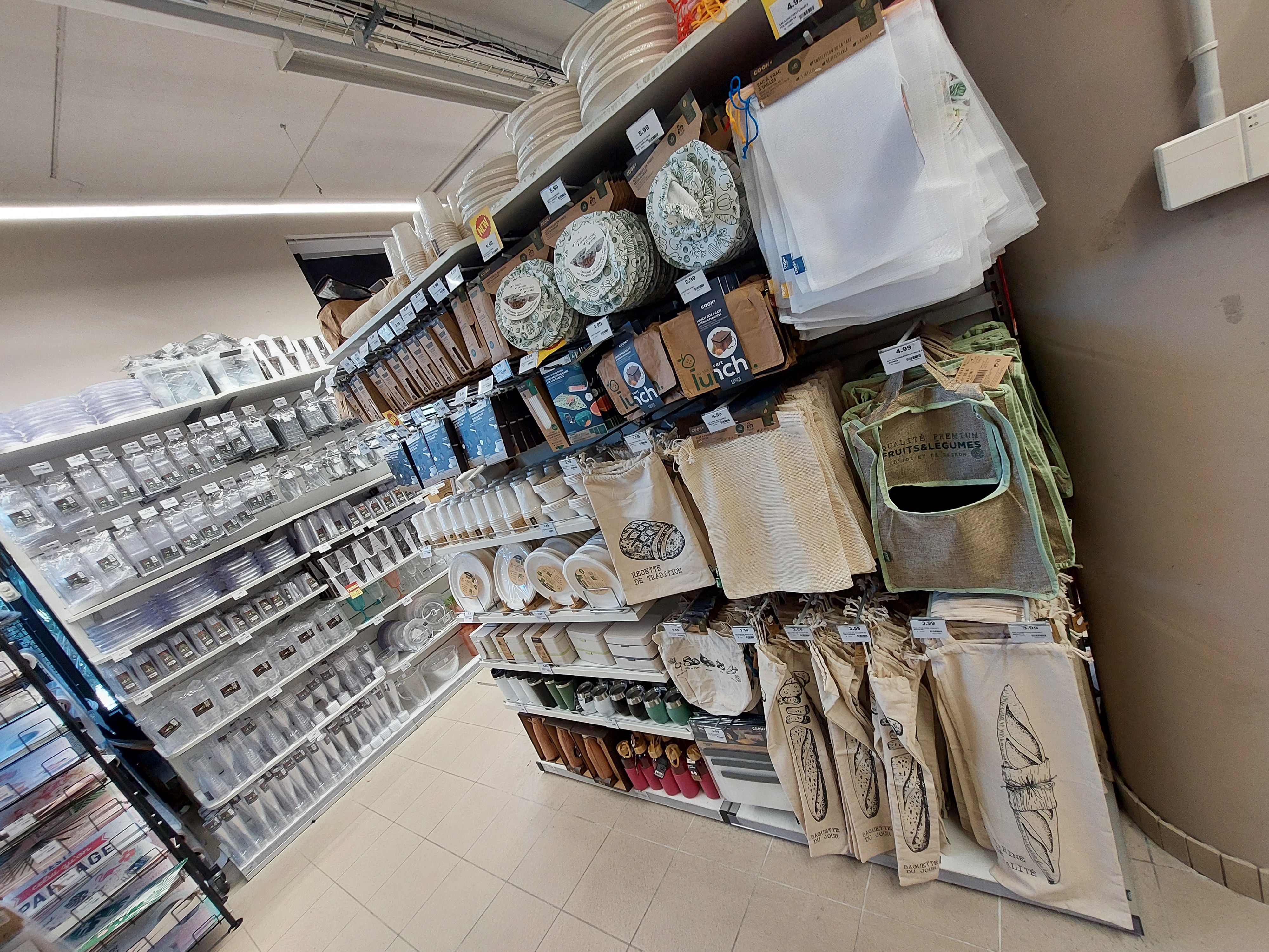 Foto 72 di Maxi Bazar