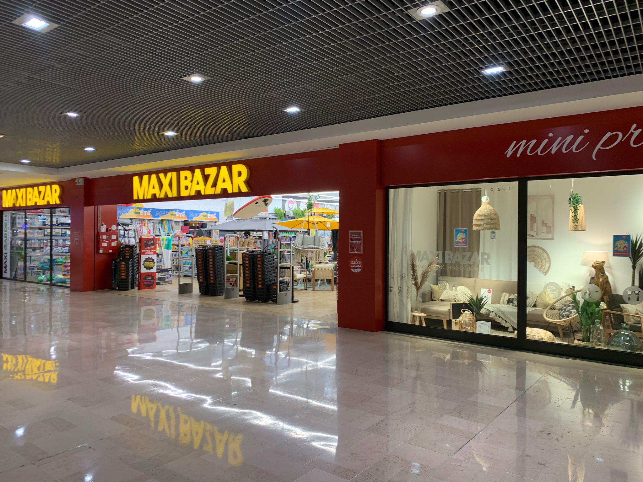 Foto 2 di Maxi Bazar