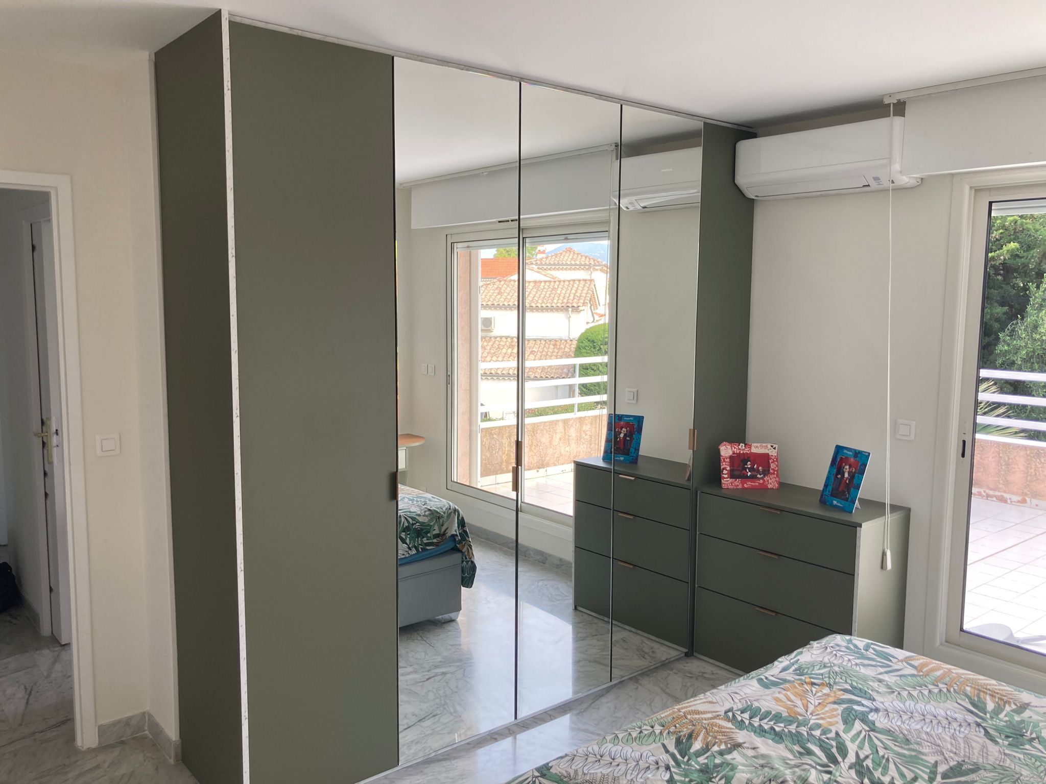 Foto 100 di Quadro Intérieurs sur-mesure