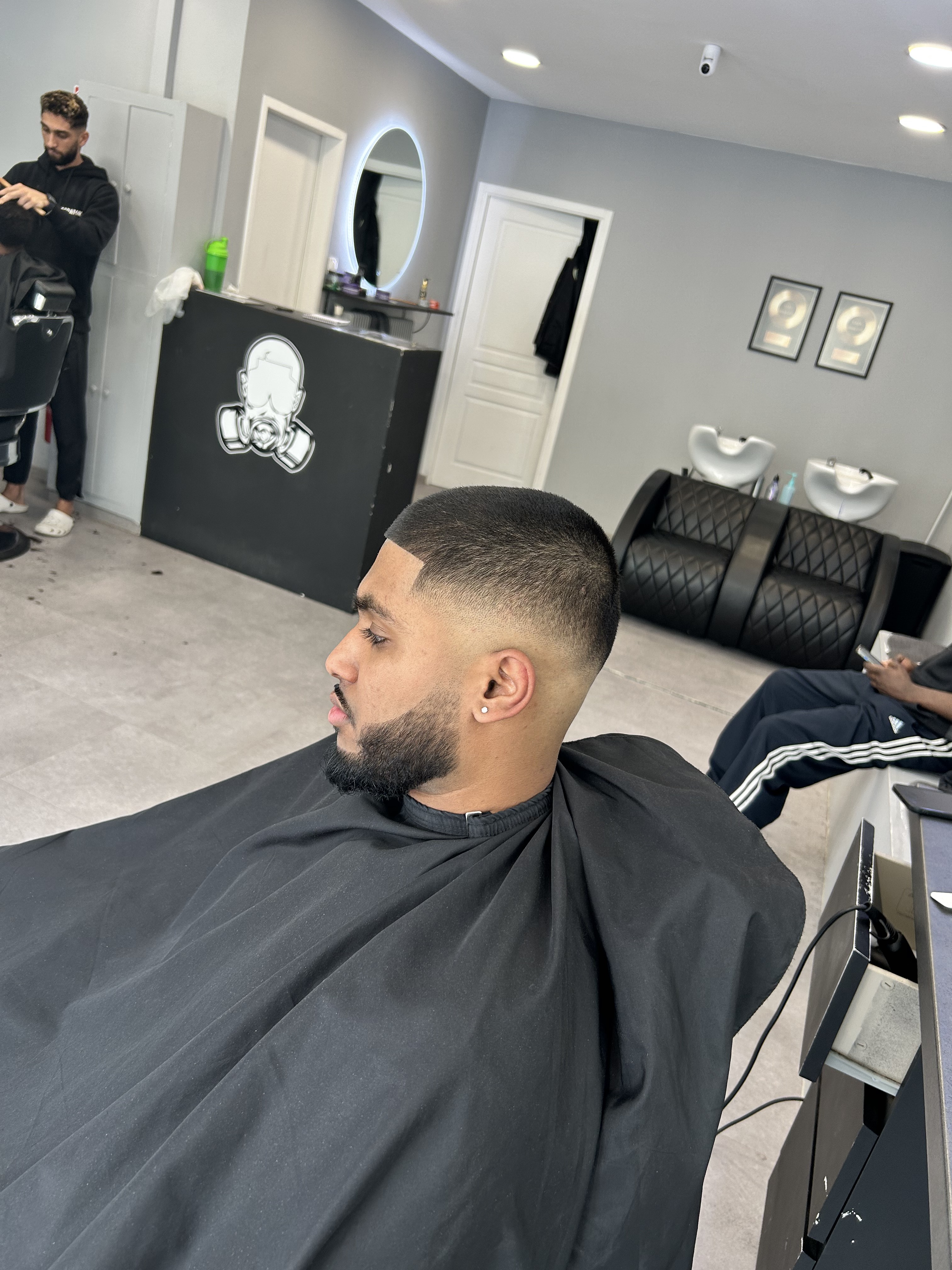 Foto 7 di Barber laboratory
