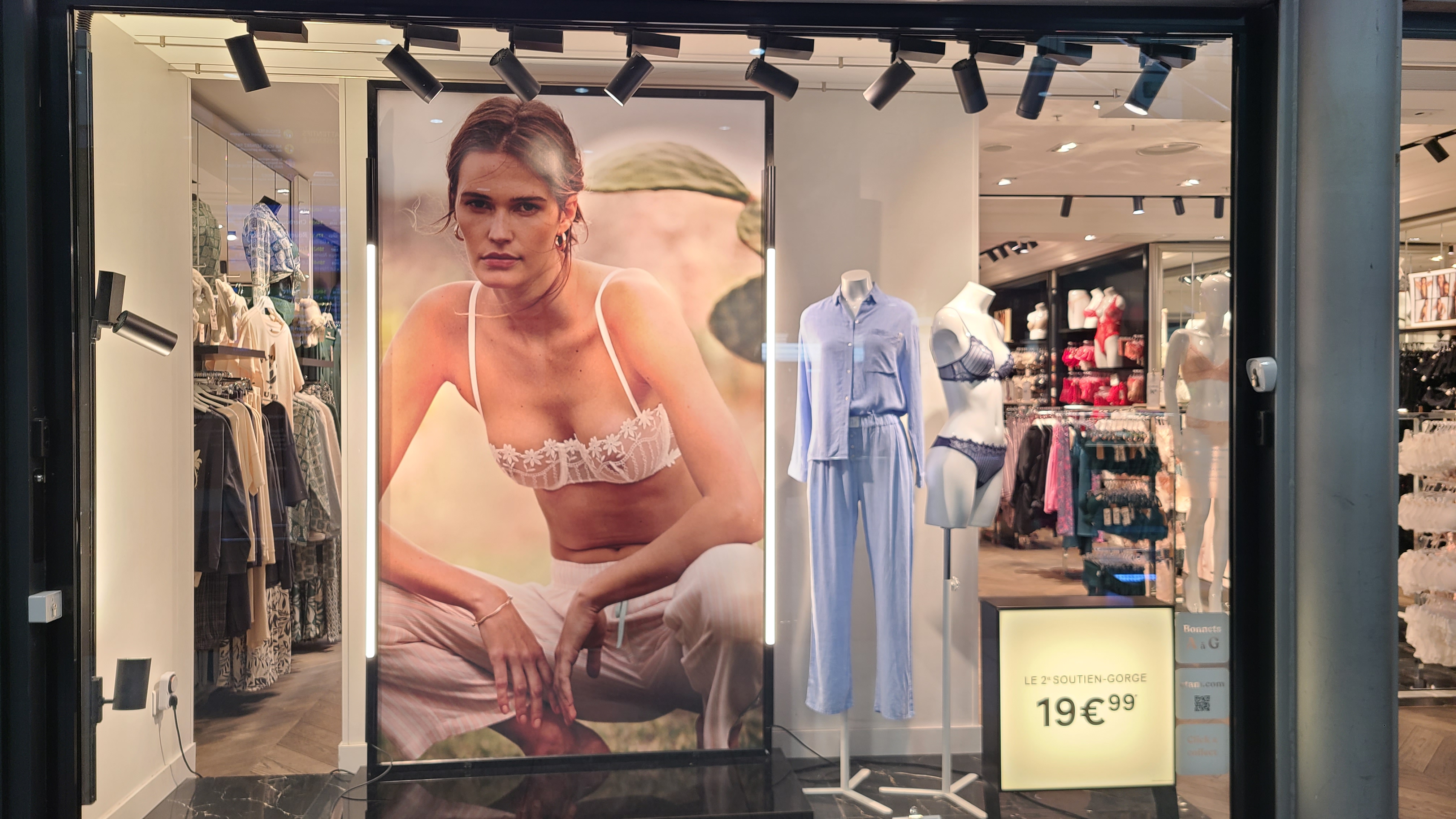 Foto 61 di Etam Lingerie