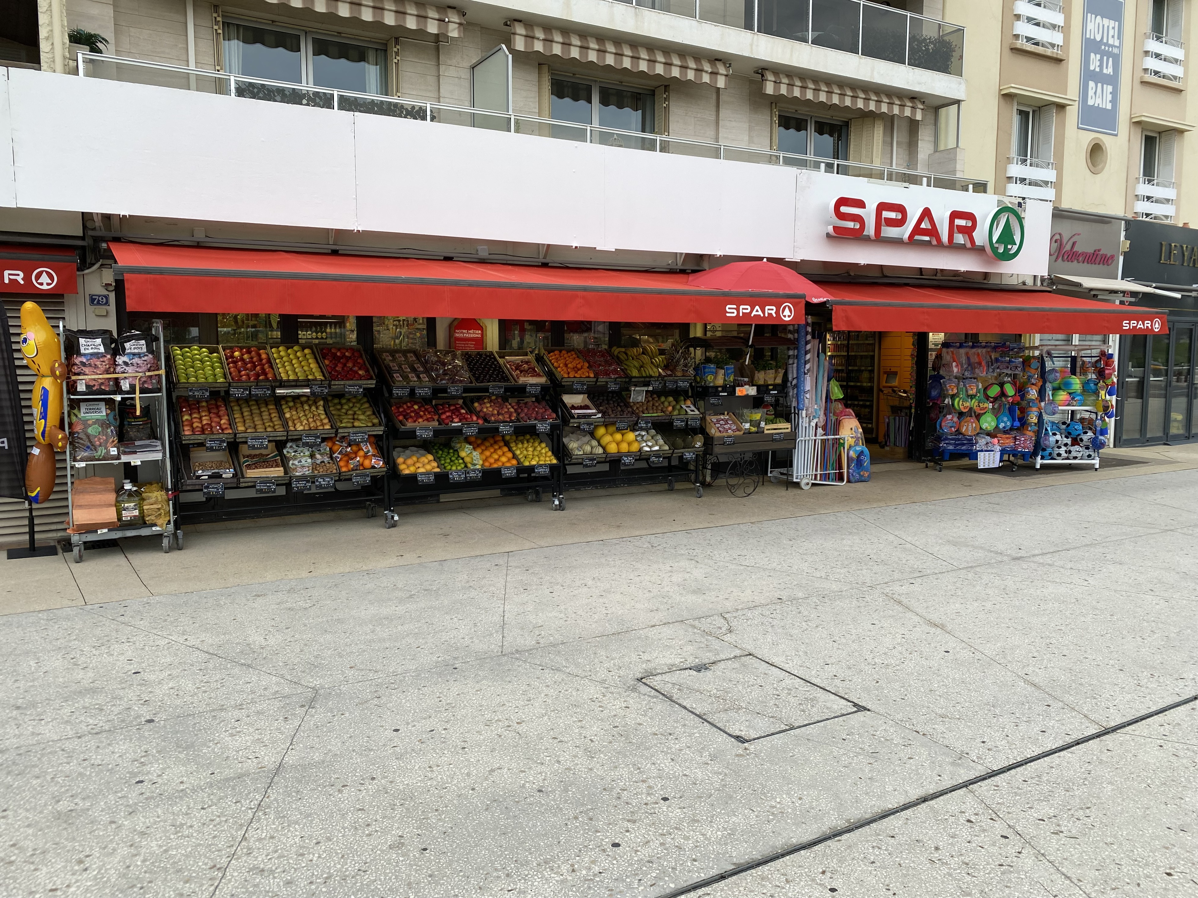 Foto 11 di SPAR