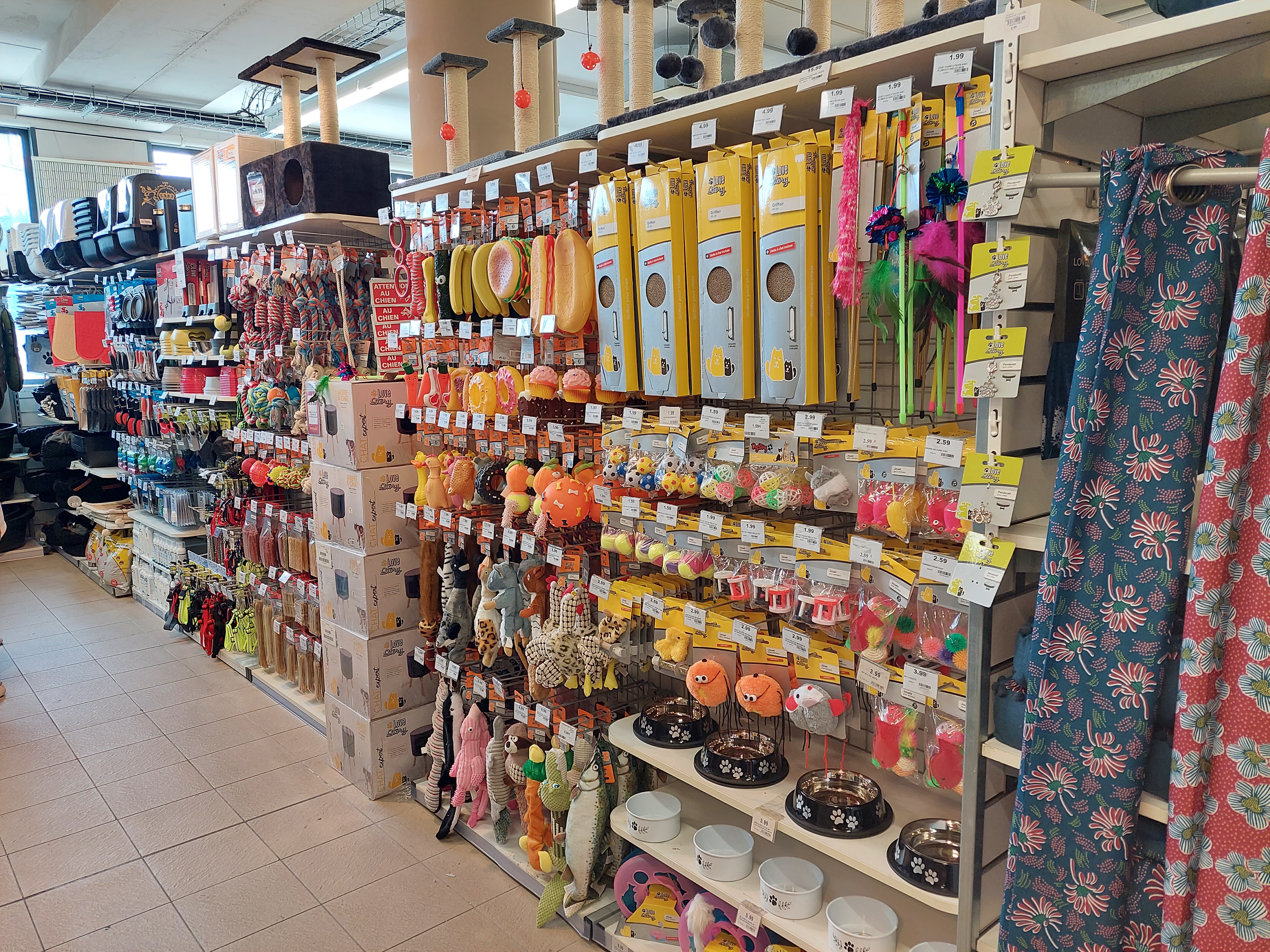 Foto 75 di Maxi Bazar