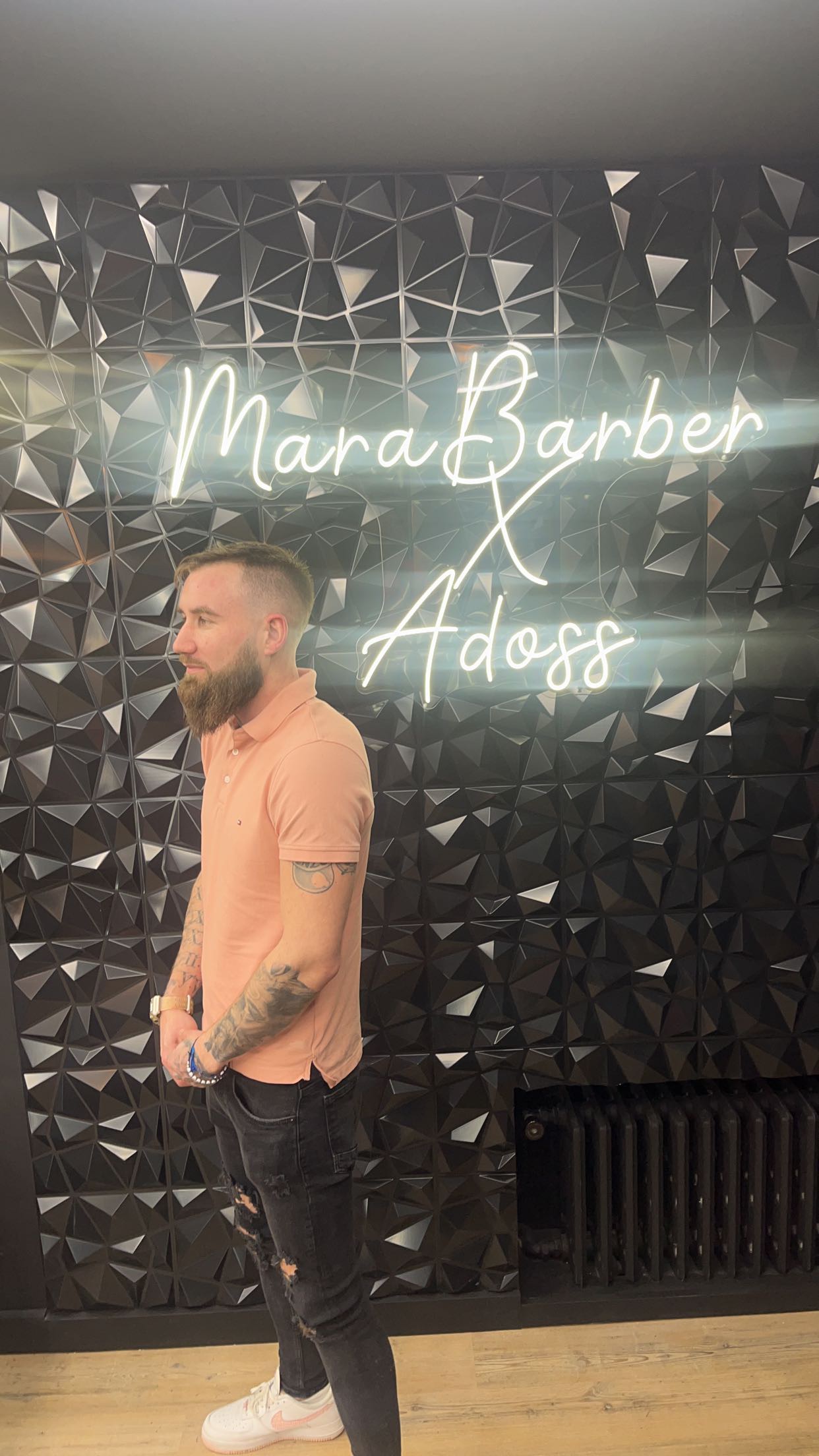Foto 45 di Mara Barber