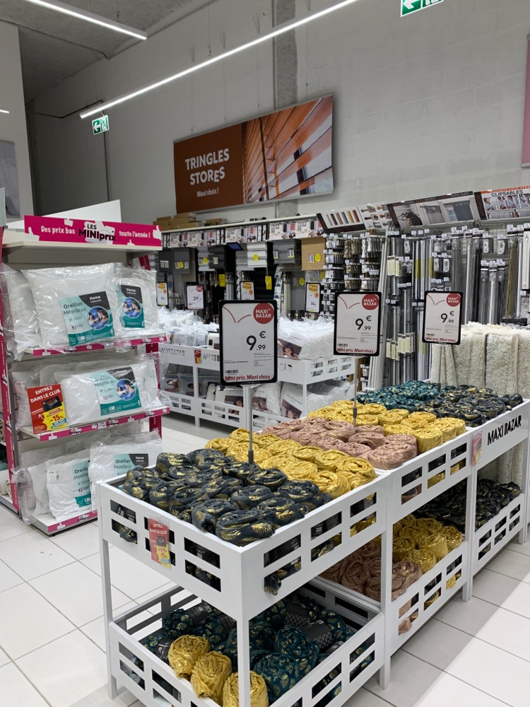 Foto 23 di Maxi Bazar