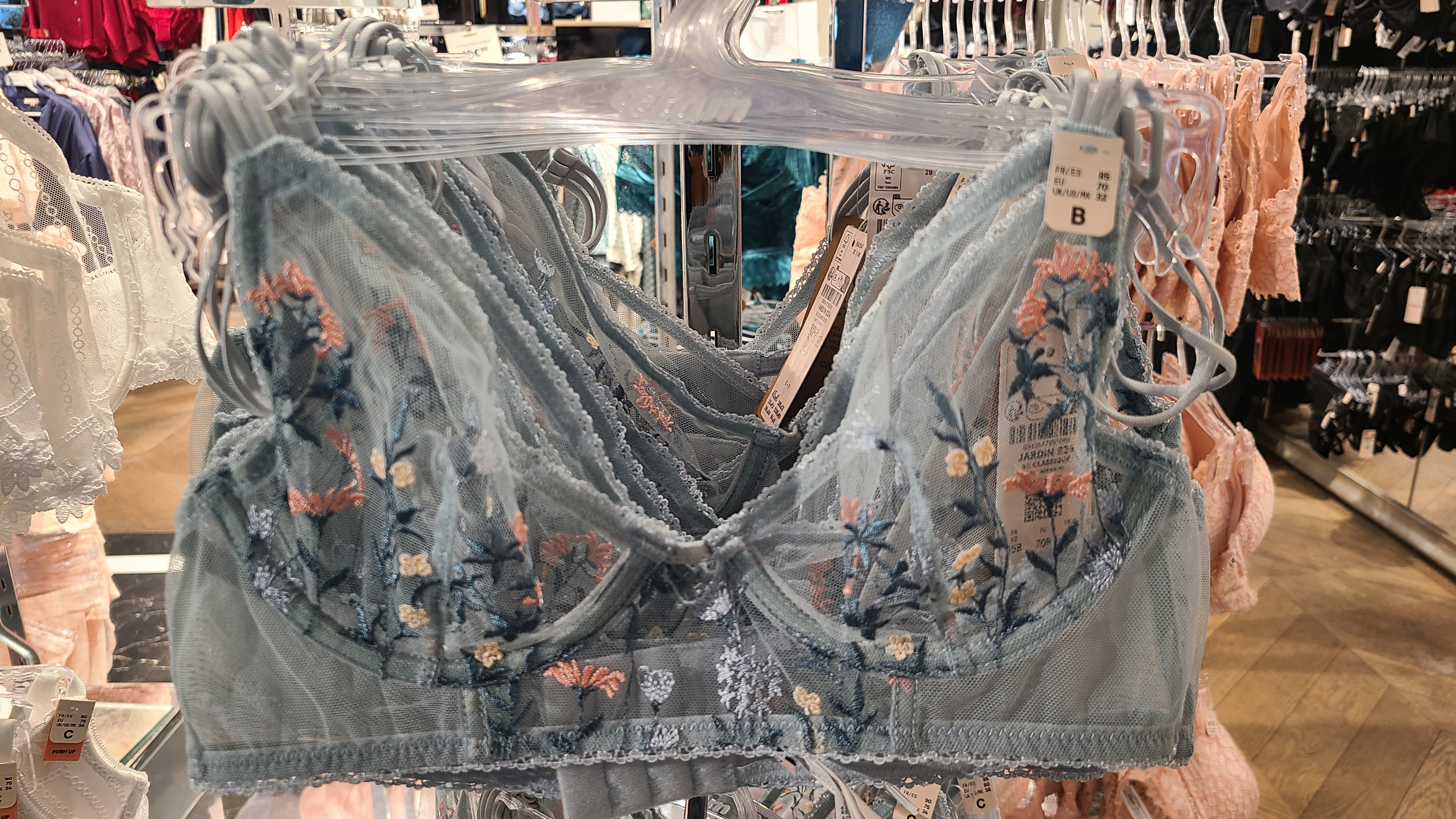 Foto 30 di Etam Lingerie