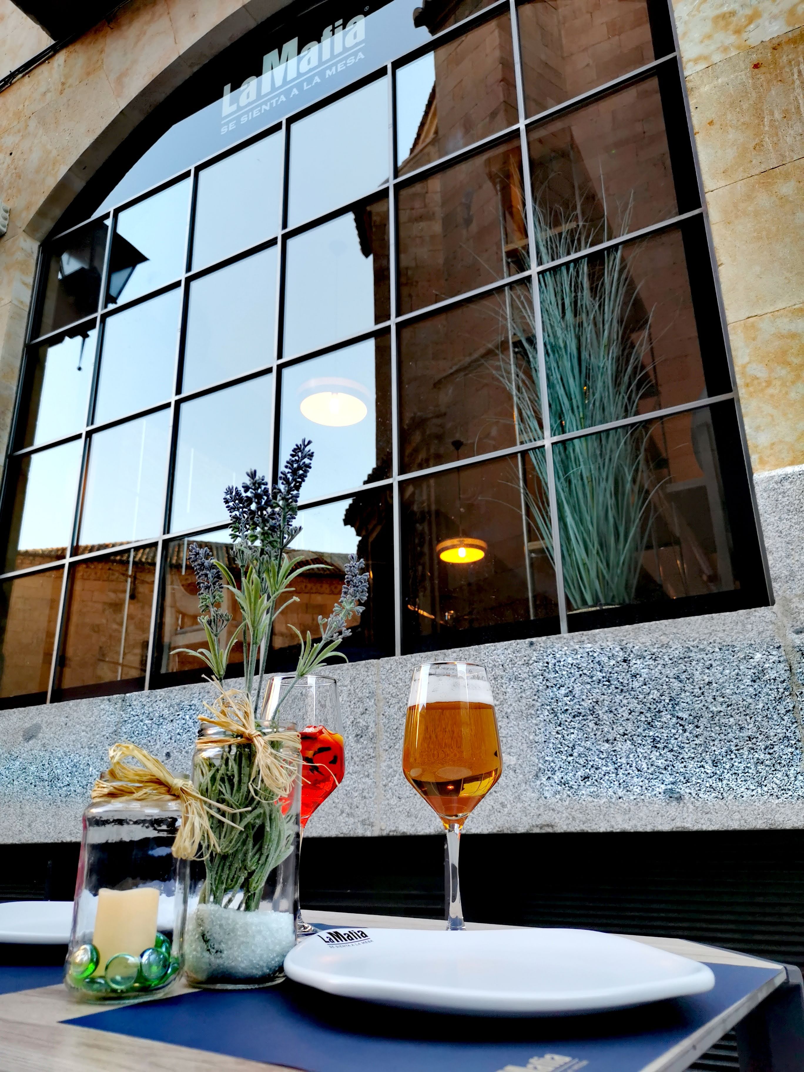 La Mafia se sienta a la mesa