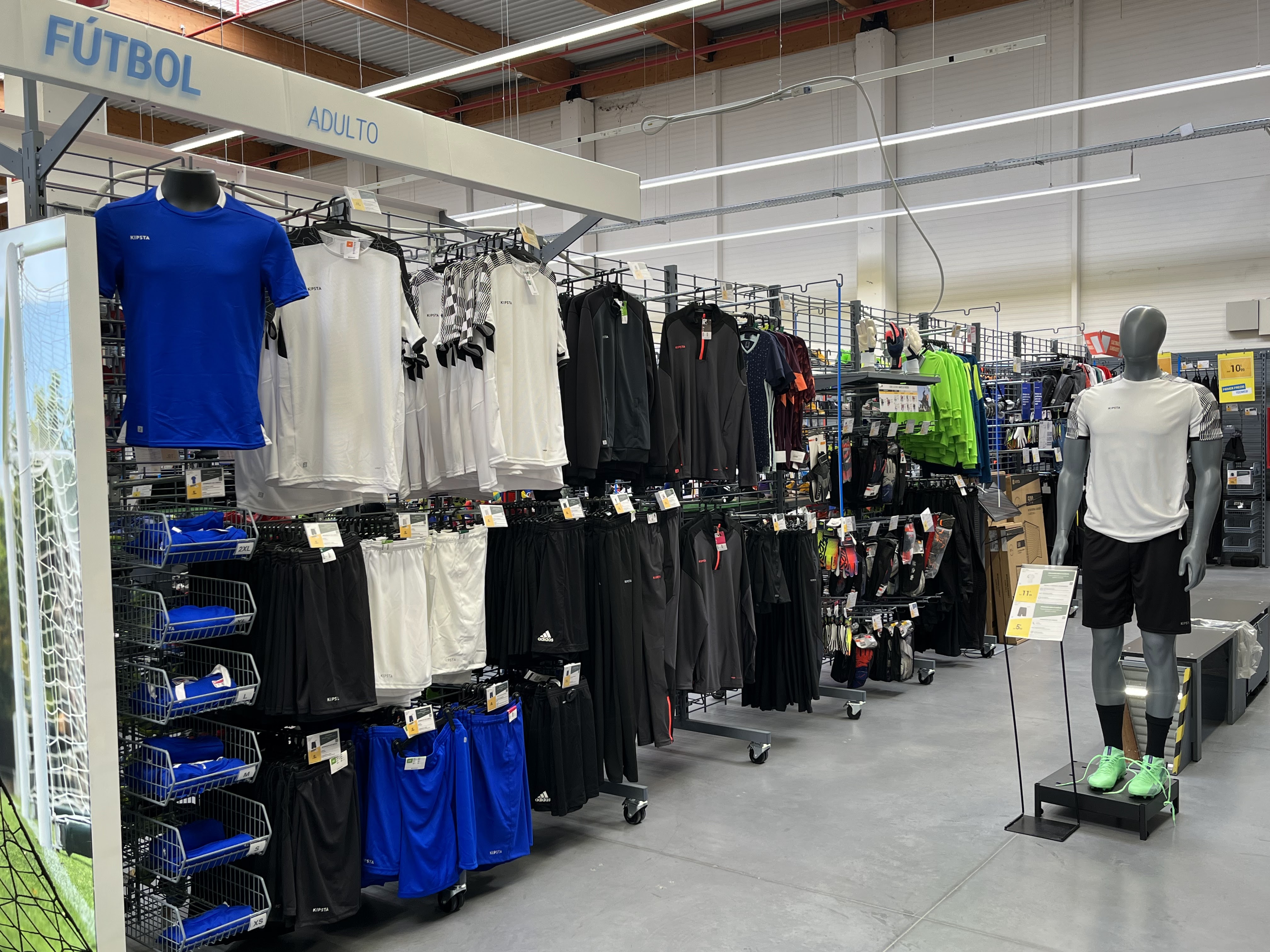 Foto 24 di Decathlon Durango