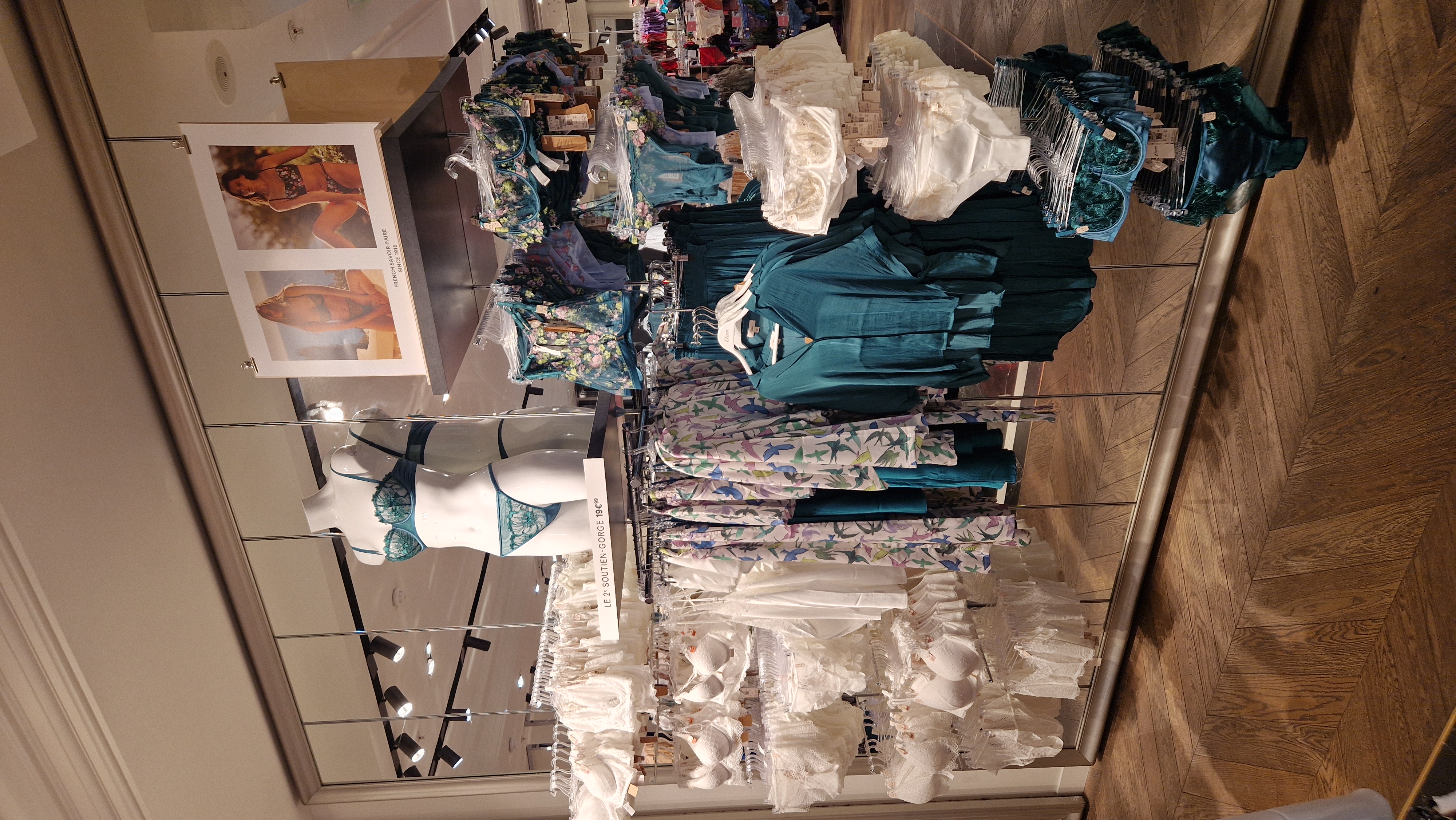 Foto 88 di Etam Lingerie